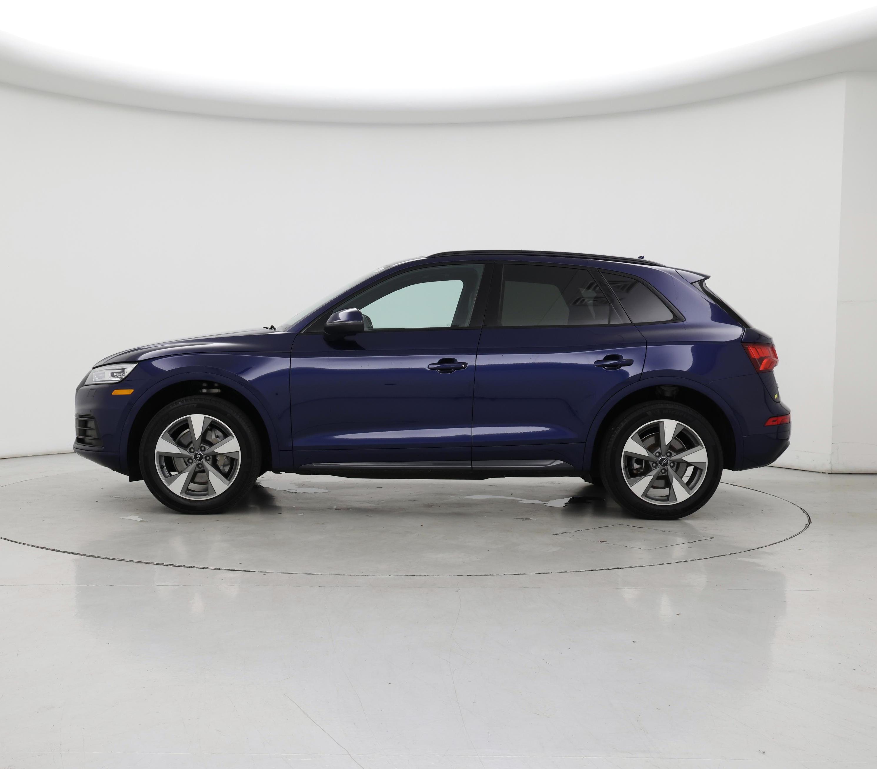Thumbnail: 2020 Audi Q5 - 3
