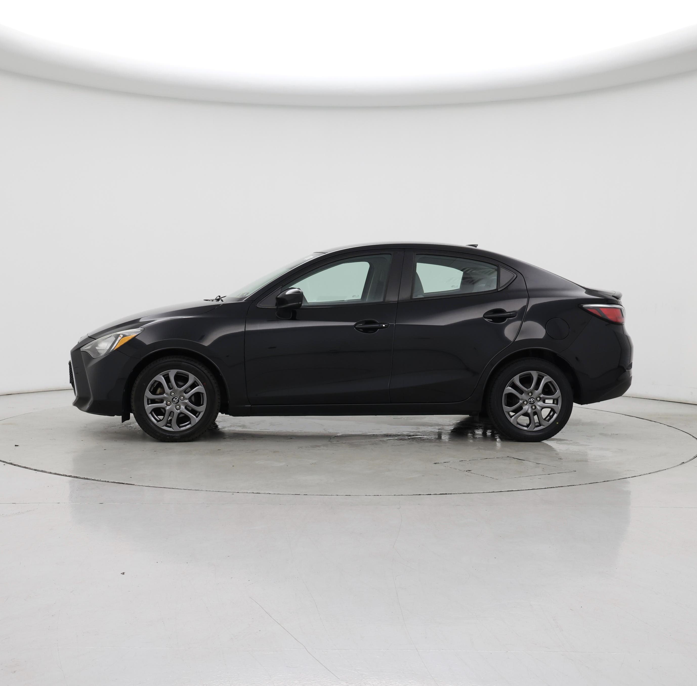 Thumbnail: 2019 Toyota Yaris - 3