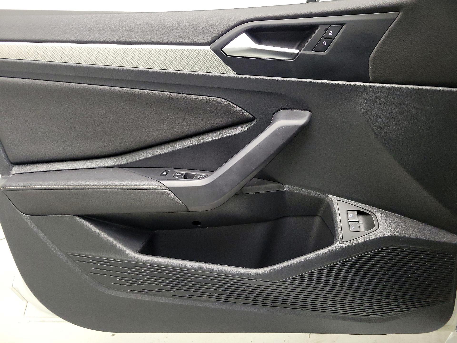 Thumbnail: 2023 Volkswagen Jetta - 12