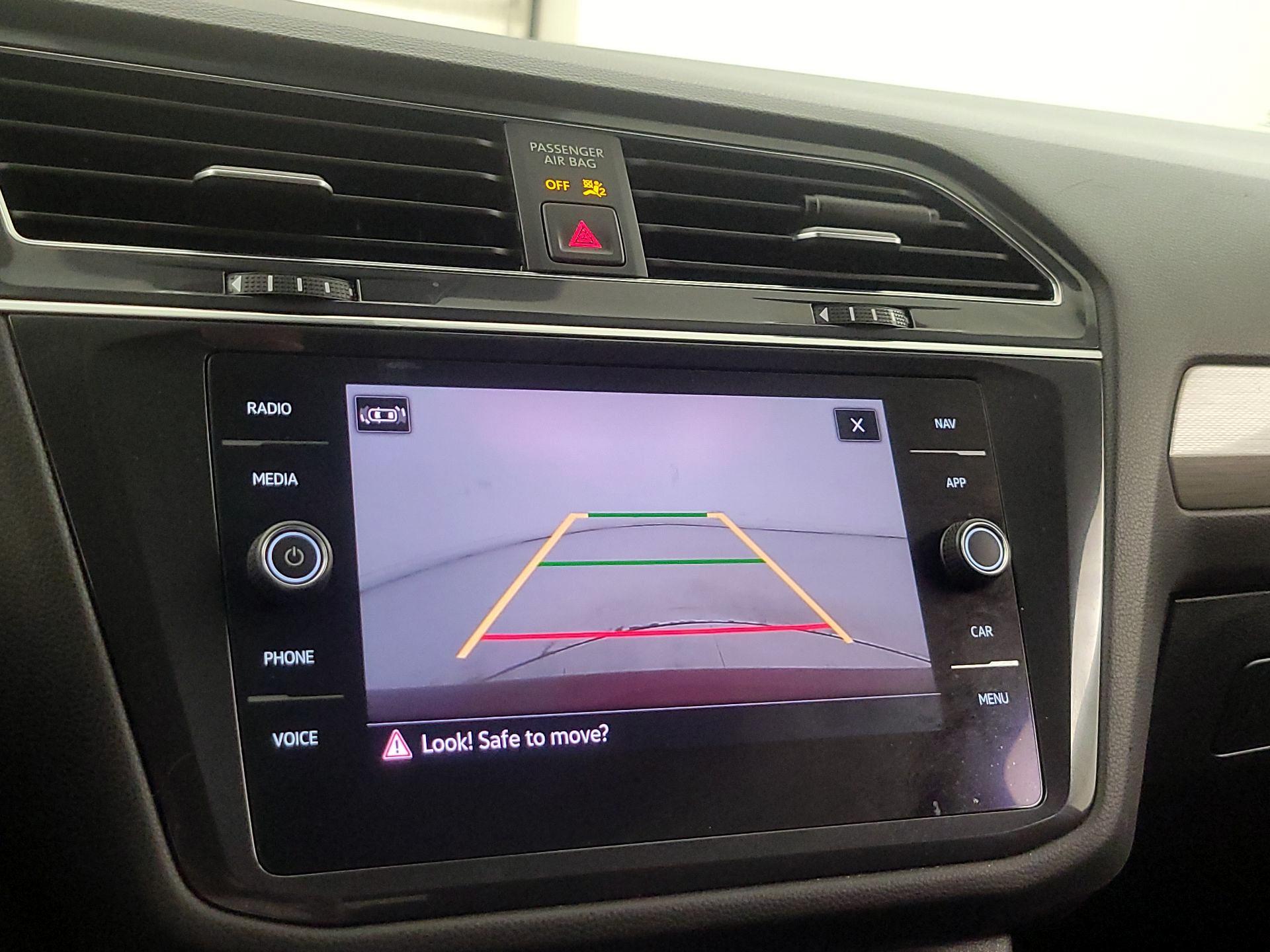 Thumbnail: 2021 Volkswagen Tiguan - 14