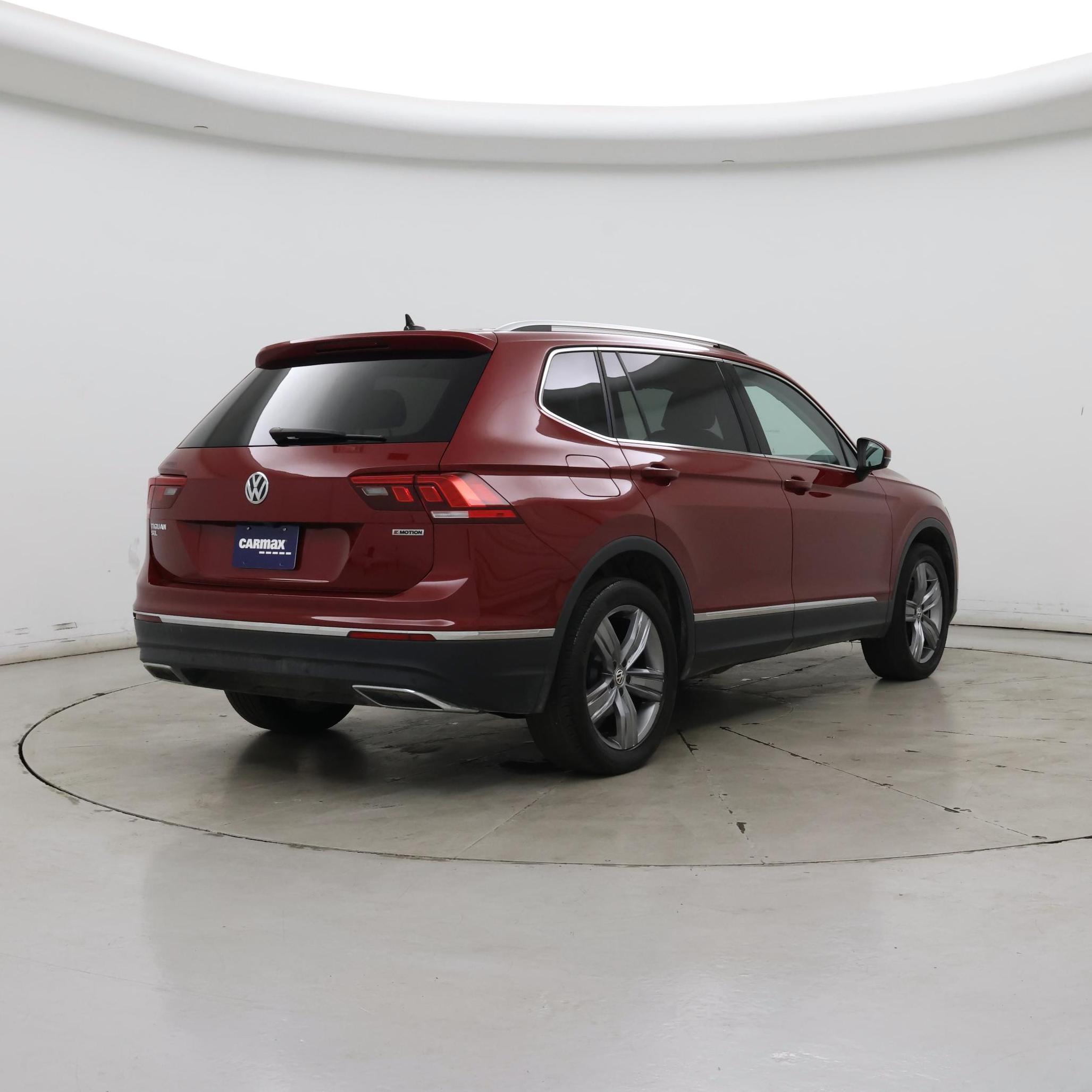 Thumbnail: 2021 Volkswagen Tiguan - 8
