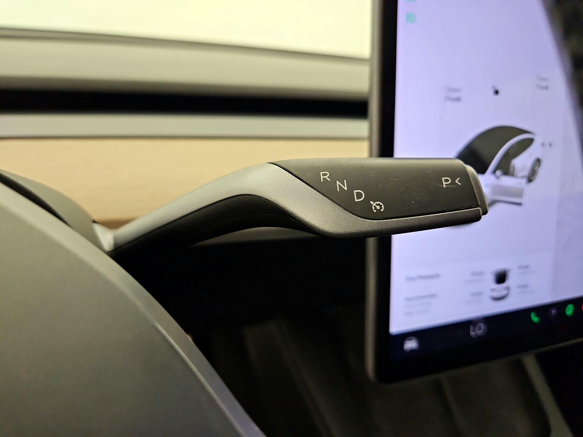 Thumbnail: 2021 Tesla Model 3 - 17