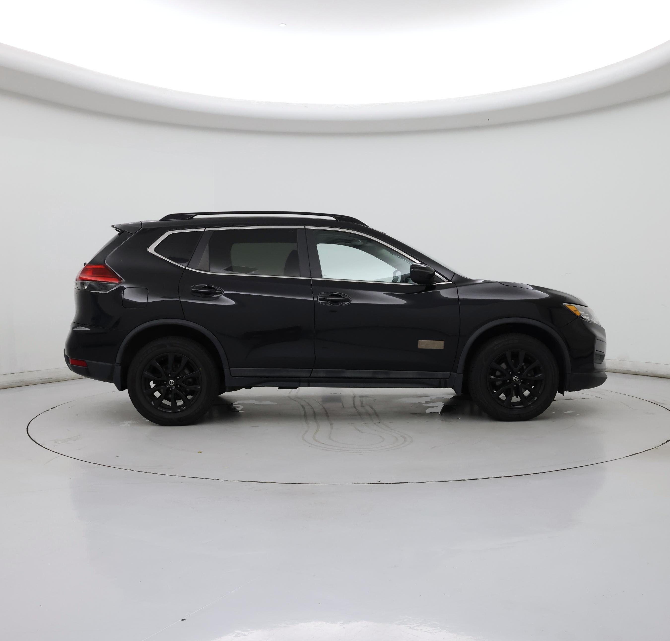 Thumbnail: 2017 Nissan Rogue - 7