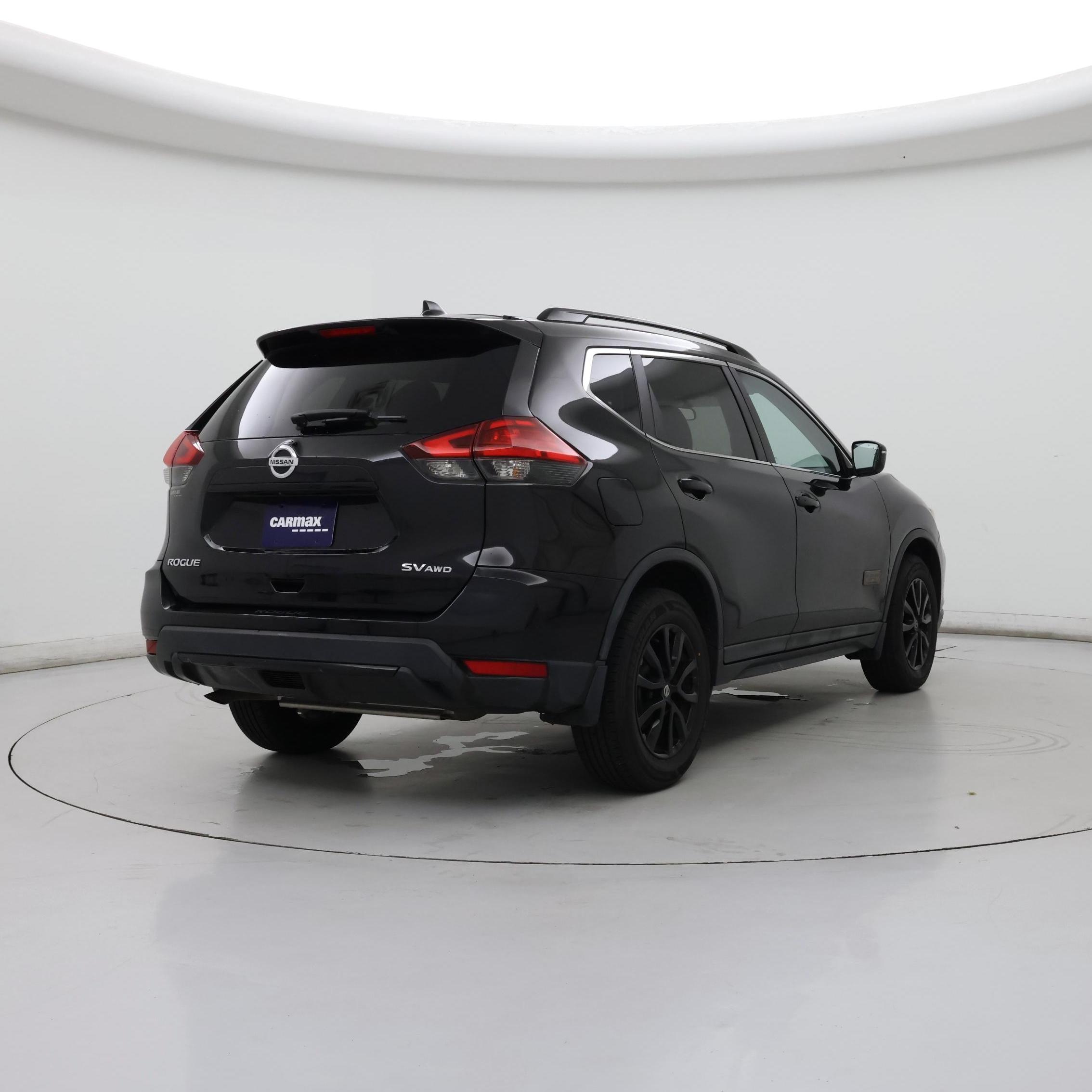 Thumbnail: 2017 Nissan Rogue - 8