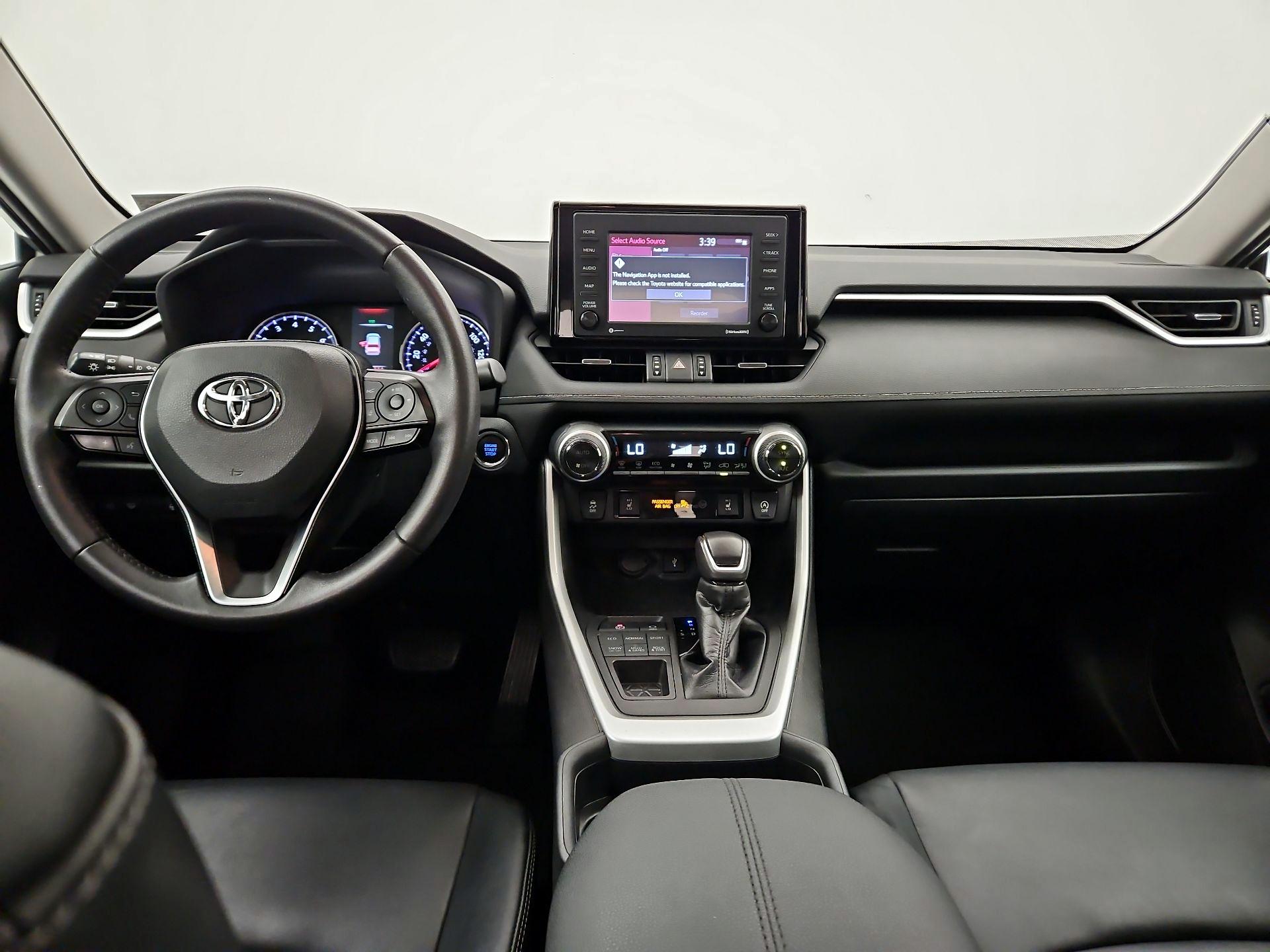 Thumbnail: 2020 Toyota RAV4 - 9