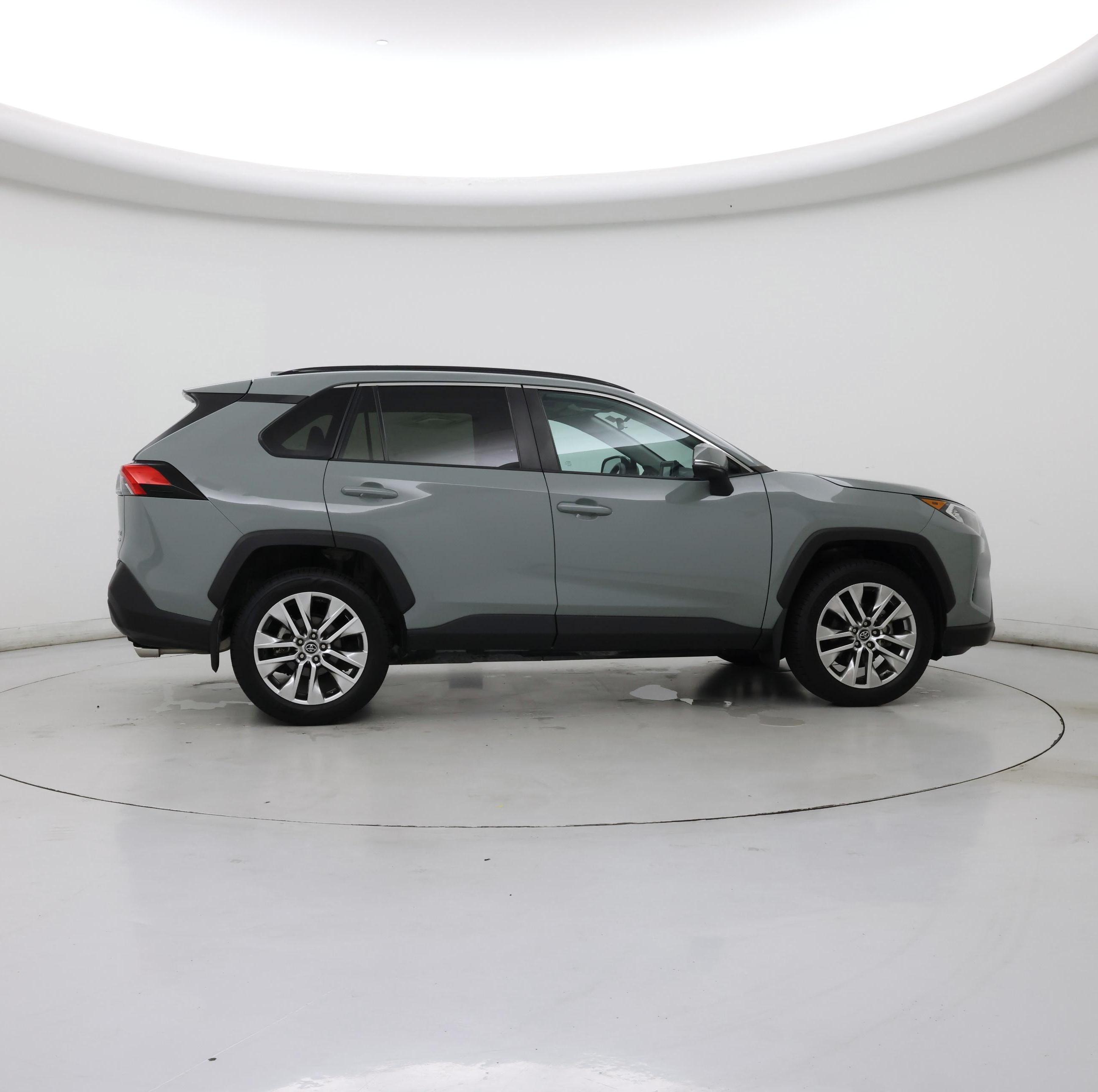 Thumbnail: 2020 Toyota RAV4 - 7