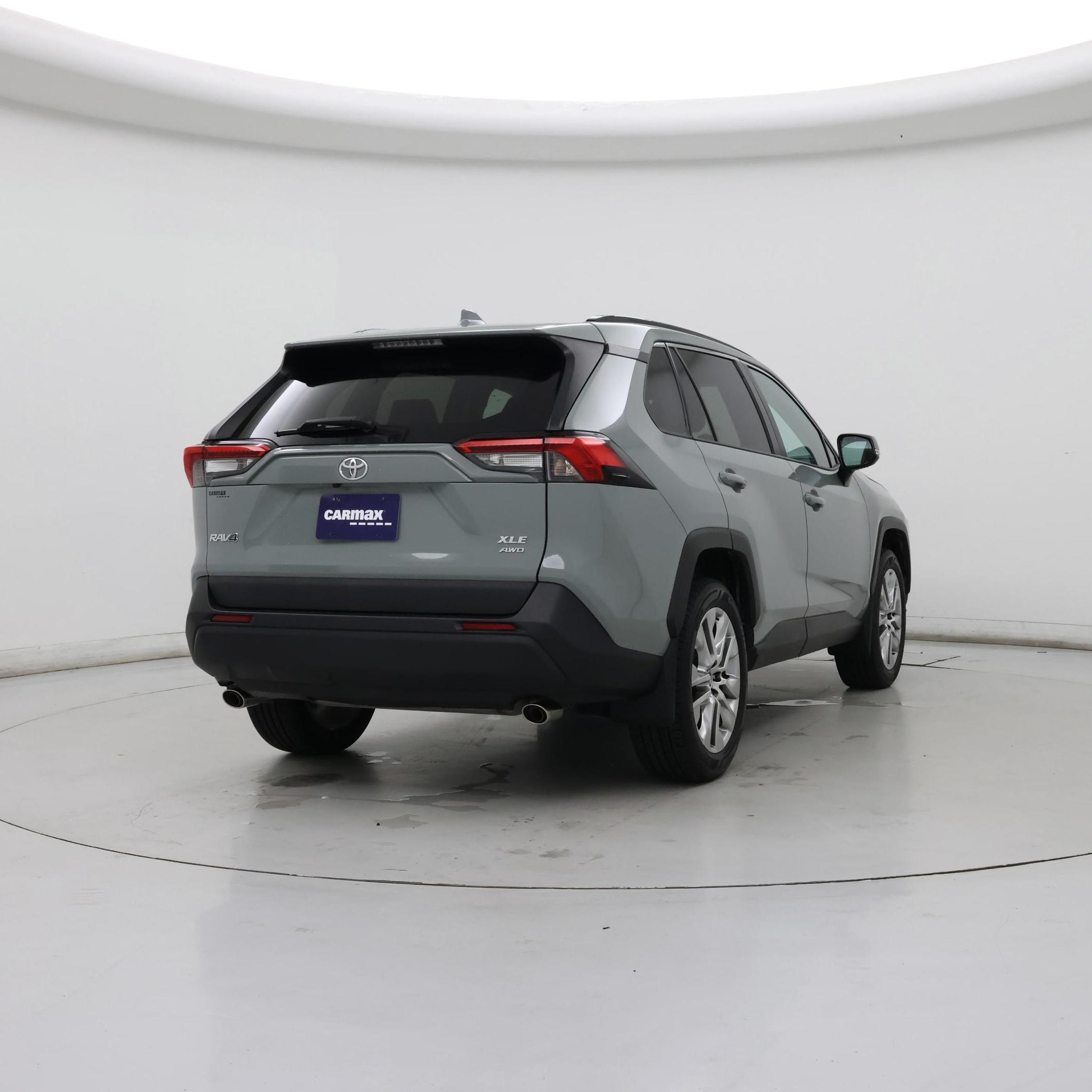 Thumbnail: 2020 Toyota RAV4 - 8