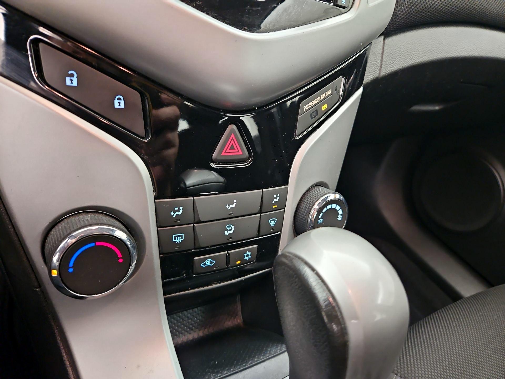 Thumbnail: 2014 Chevrolet Cruze - 16