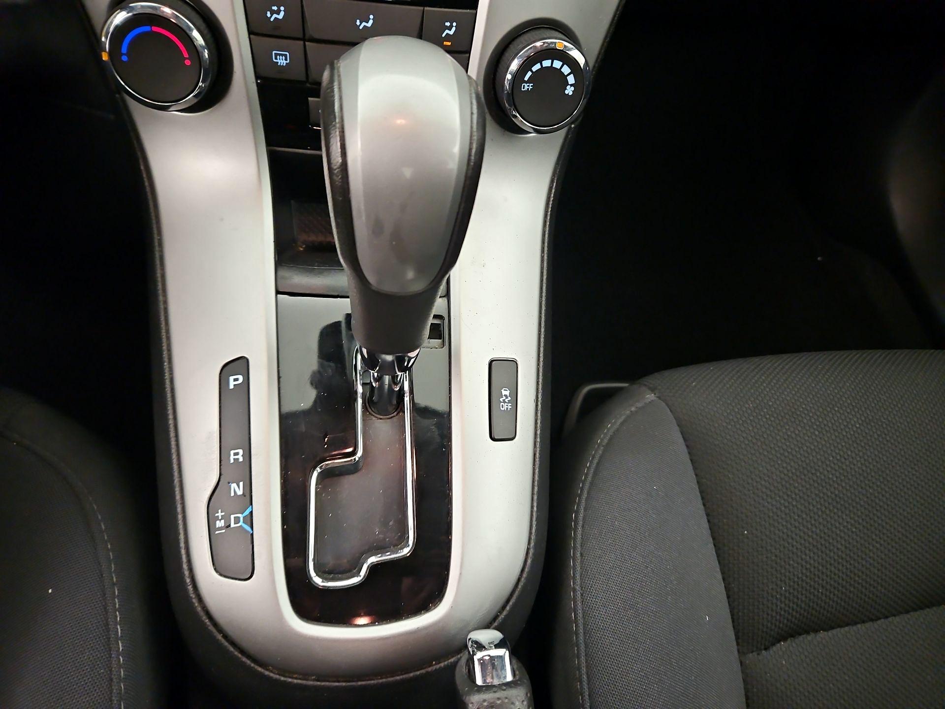 Thumbnail: 2014 Chevrolet Cruze - 17