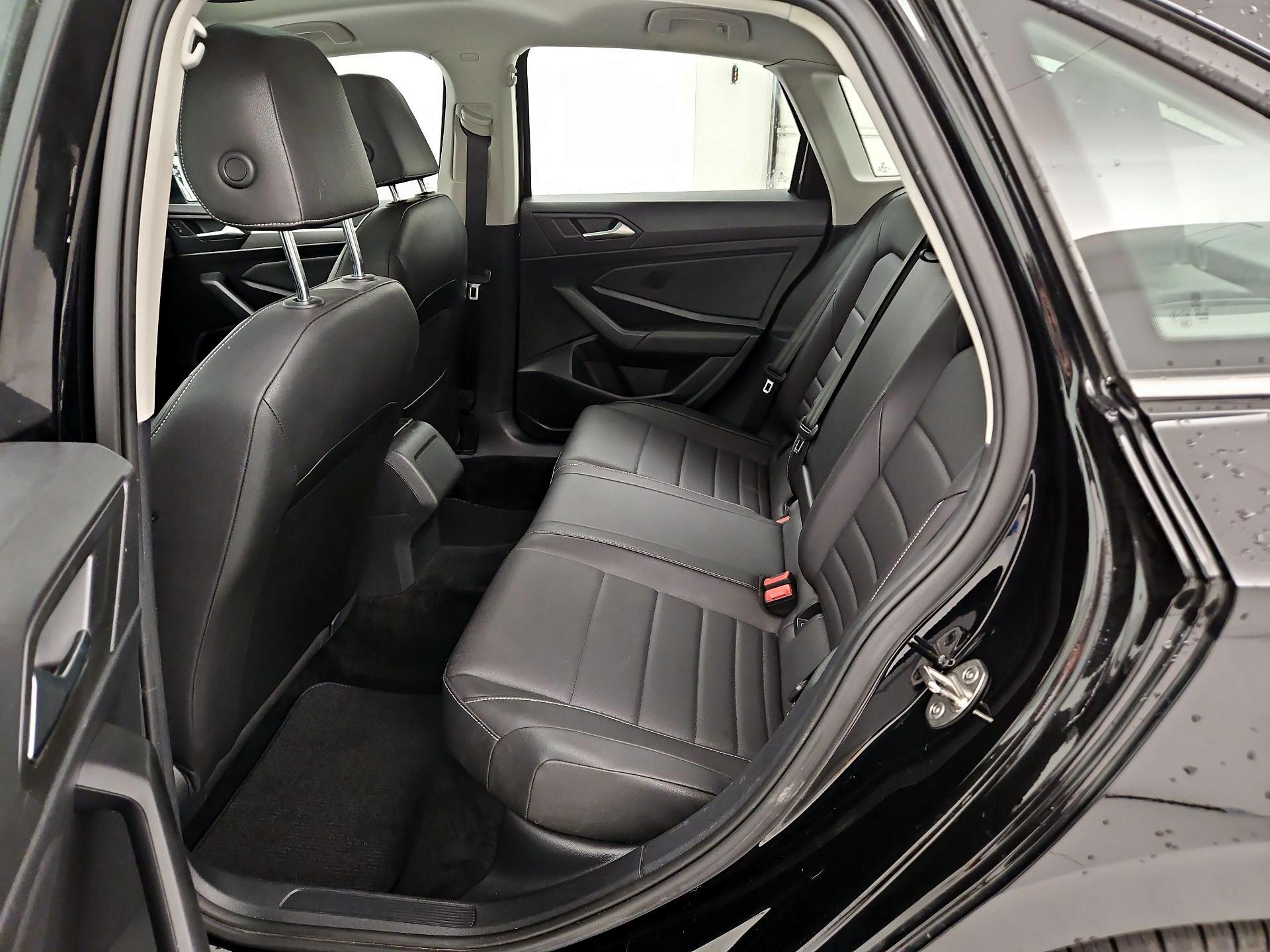 Thumbnail: 2021 Volkswagen Jetta - 20