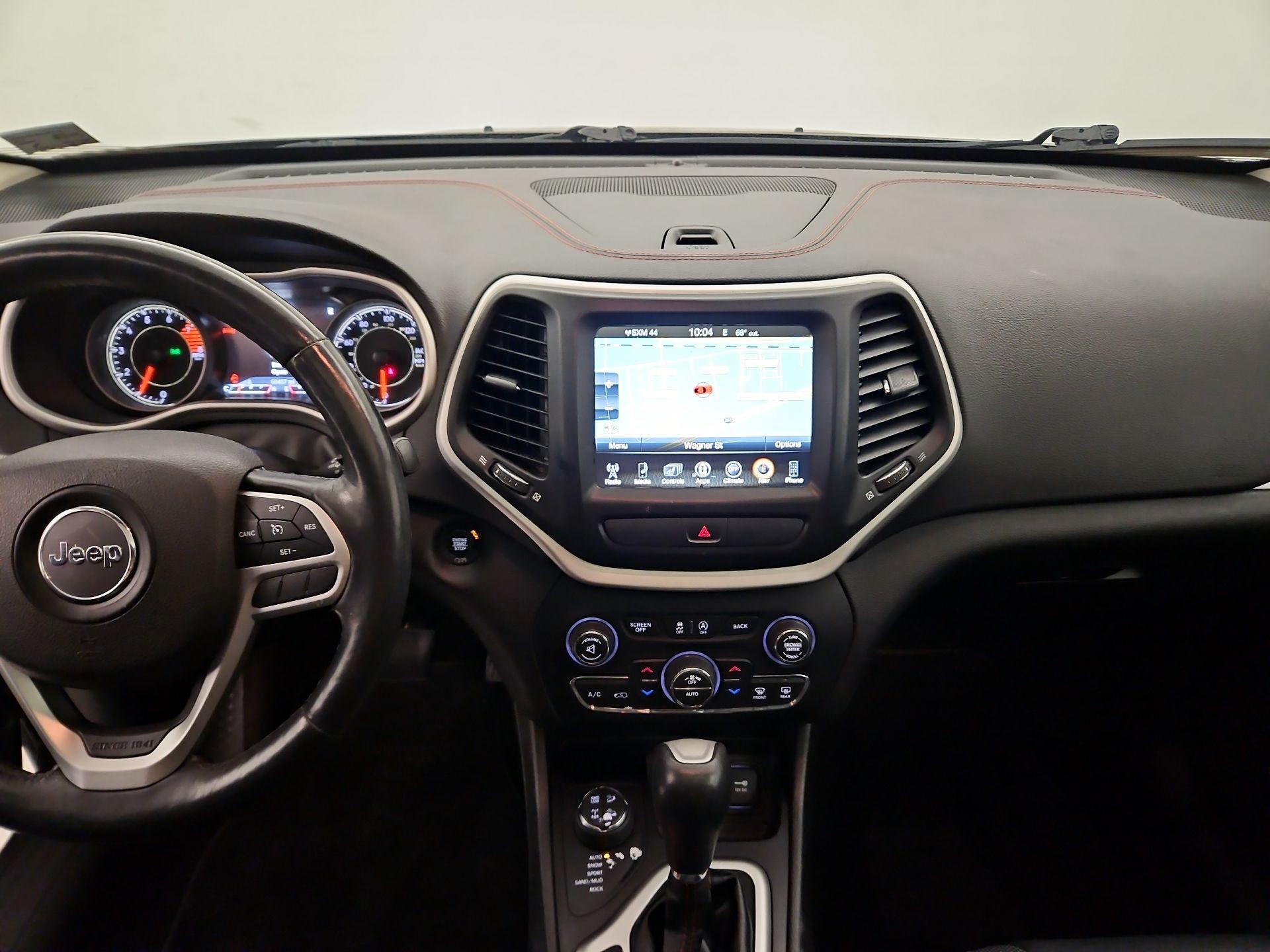 Thumbnail: 2017 Jeep Cherokee - 9