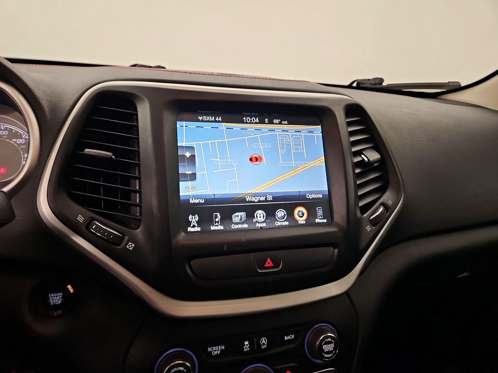 Thumbnail: 2017 Jeep Cherokee - 14