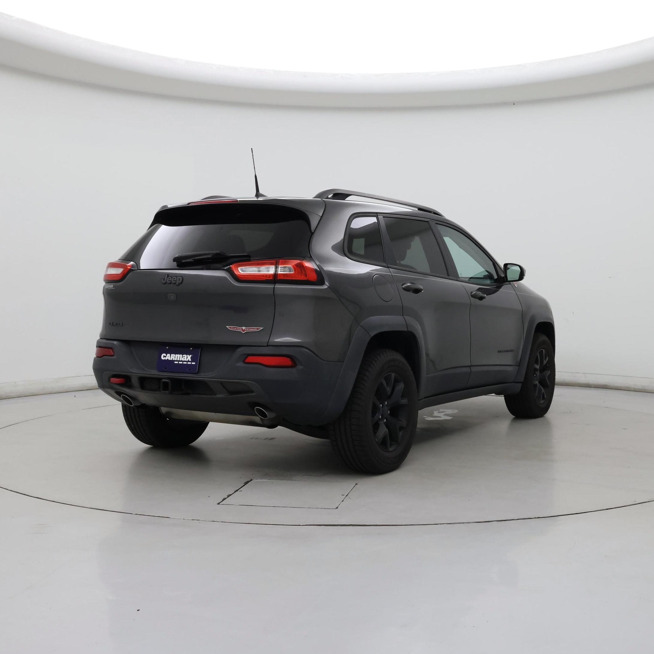 Thumbnail: 2017 Jeep Cherokee - 8