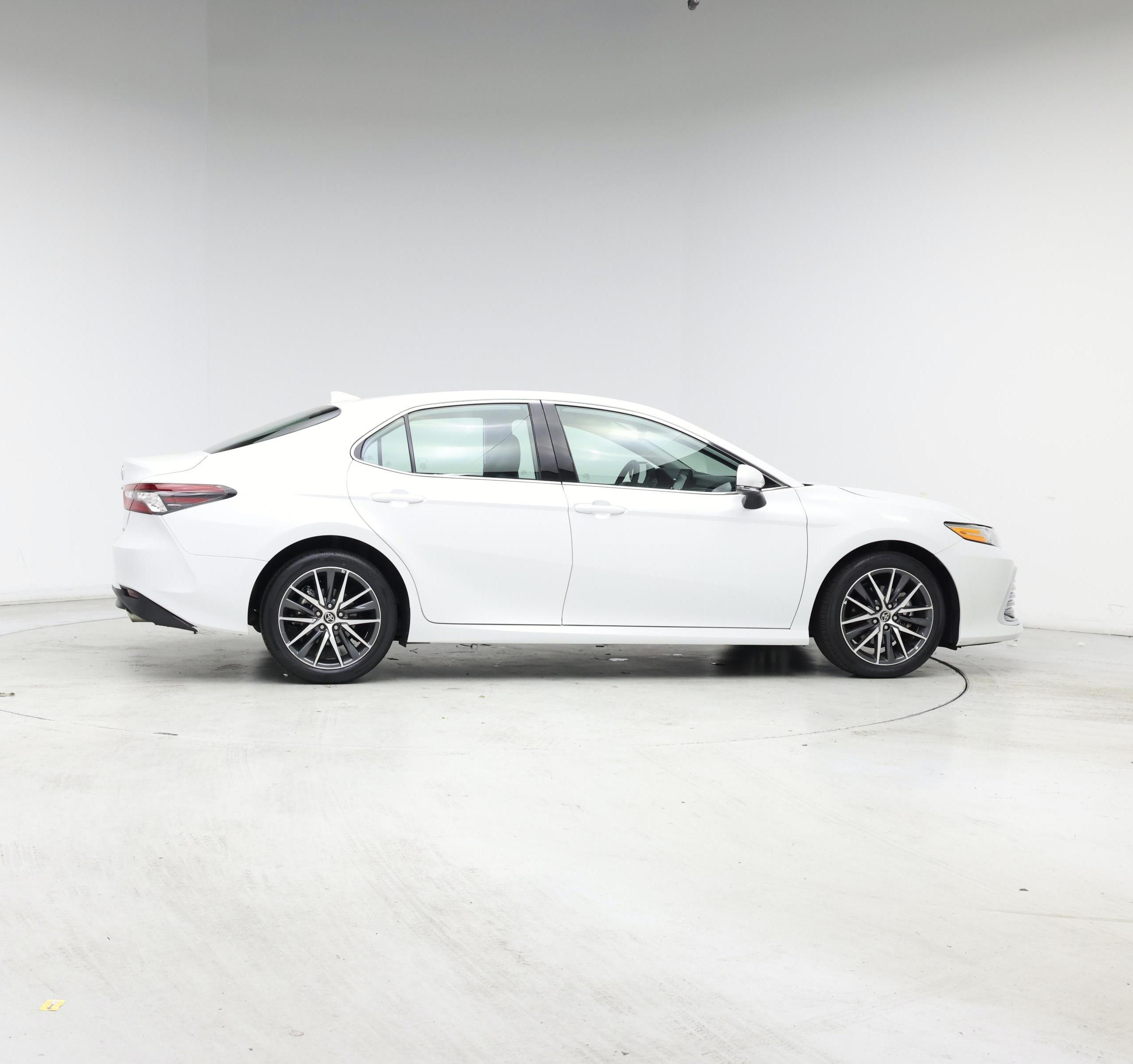 Thumbnail: 2023 Toyota Camry - 7