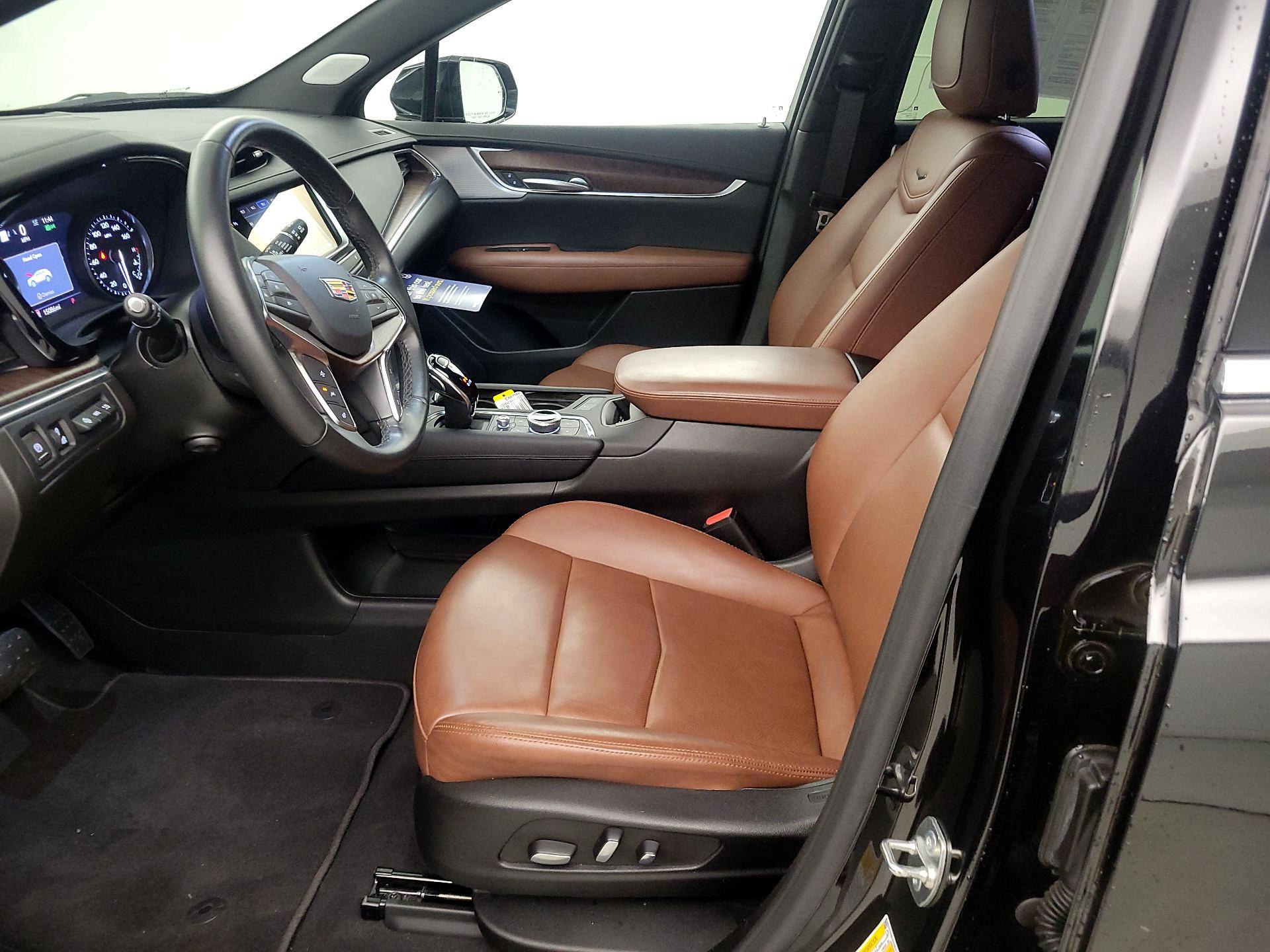 Thumbnail: 2024 Cadillac XT5 - 11
