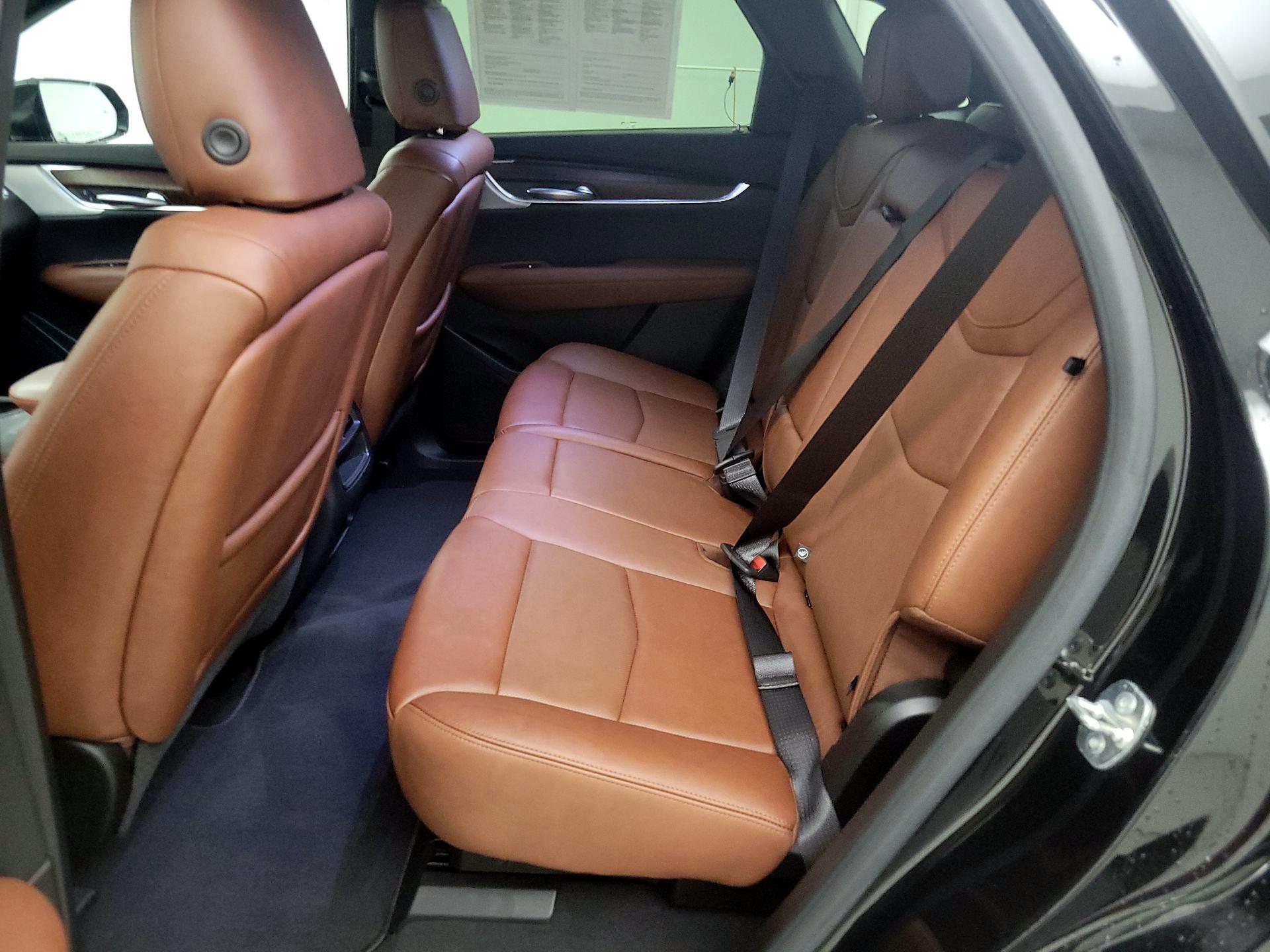 Thumbnail: 2024 Cadillac XT5 - 20
