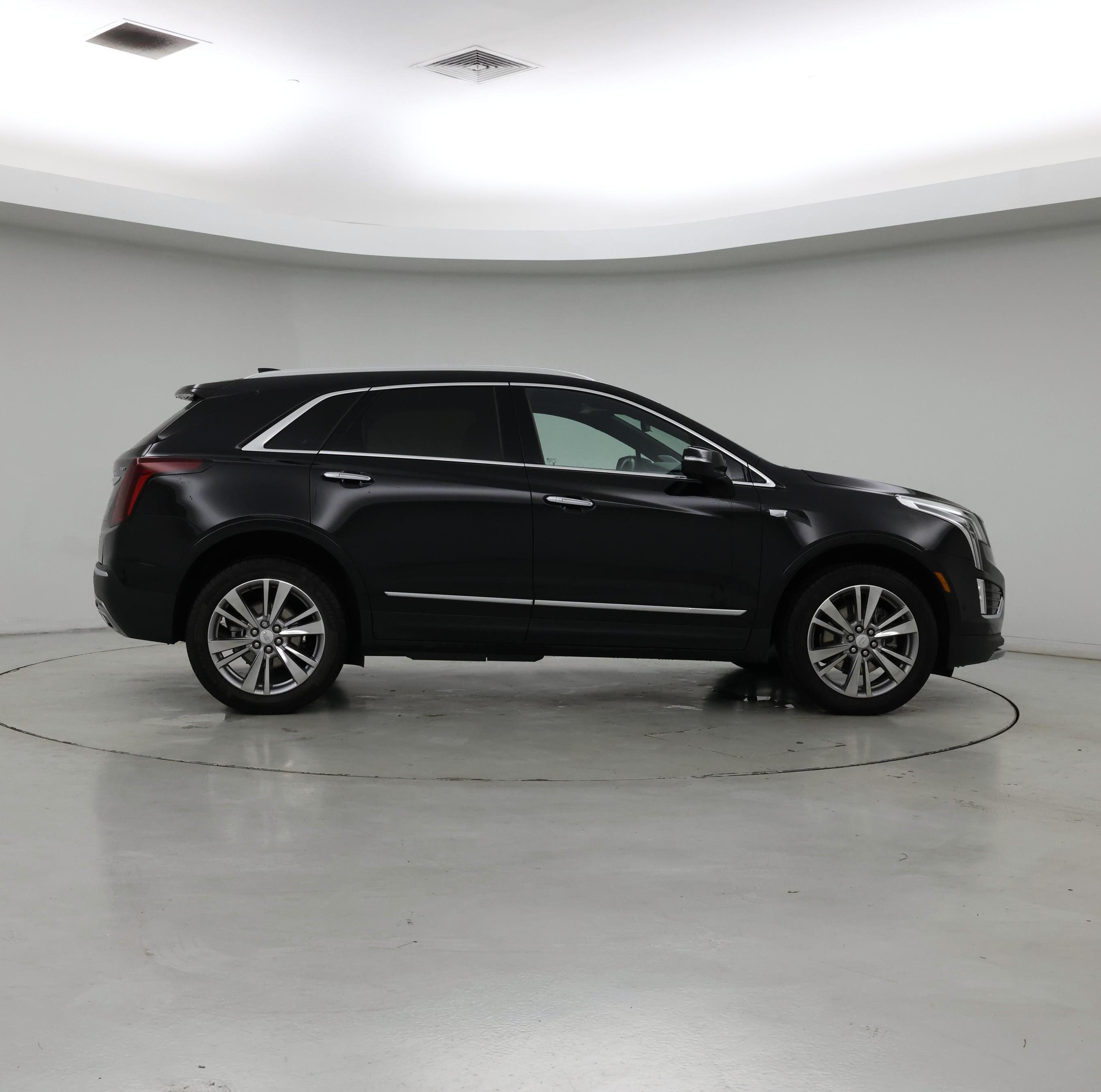 Thumbnail: 2024 Cadillac XT5 - 7