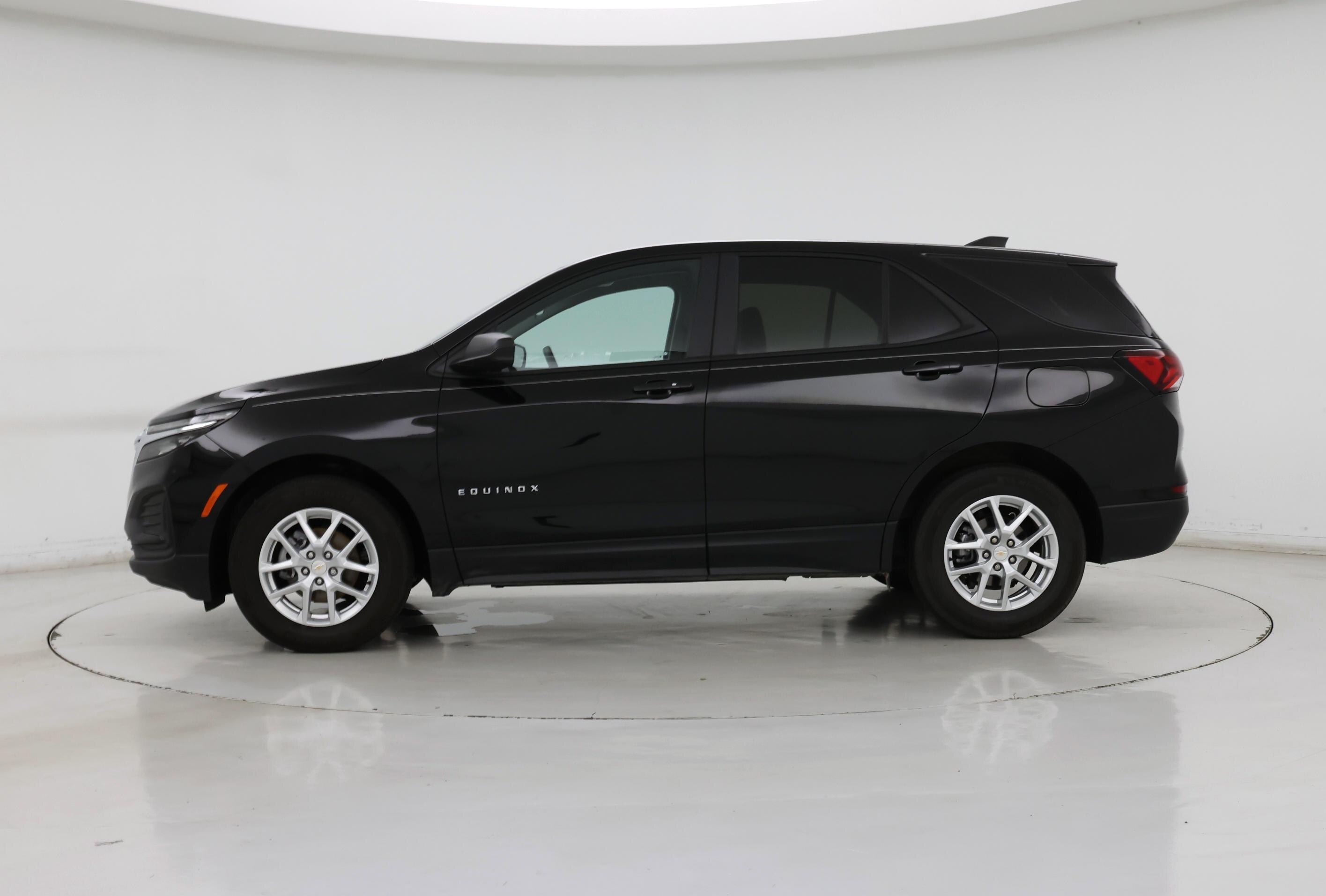 Thumbnail: 2023 Chevrolet Equinox - 3