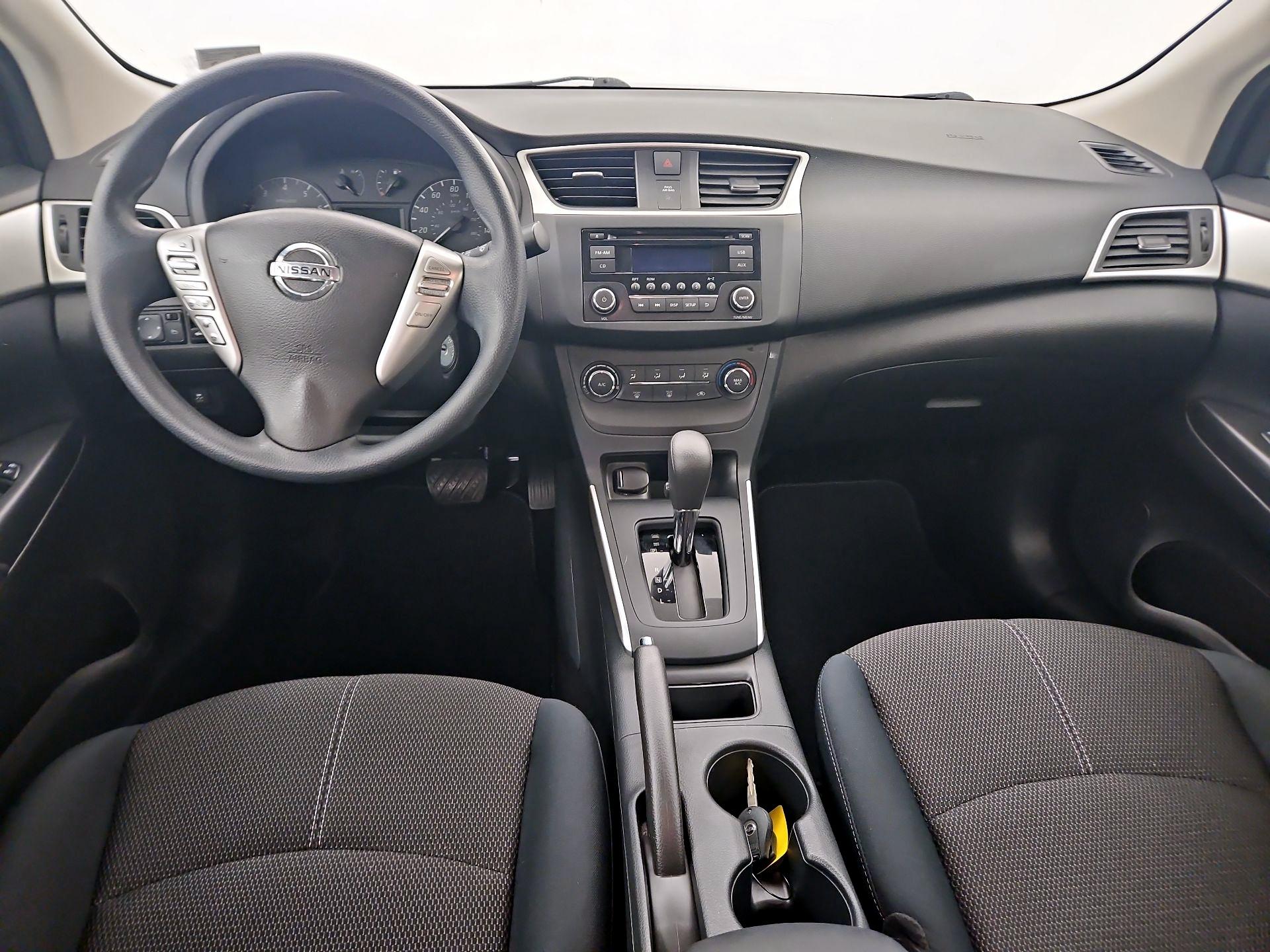 Thumbnail: 2017 Nissan Sentra - 9