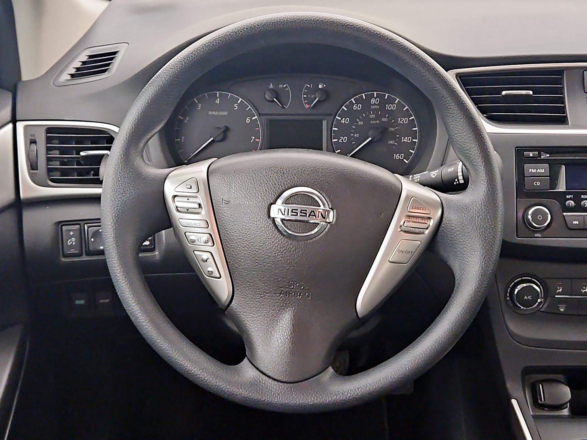 Thumbnail: 2017 Nissan Sentra - 10