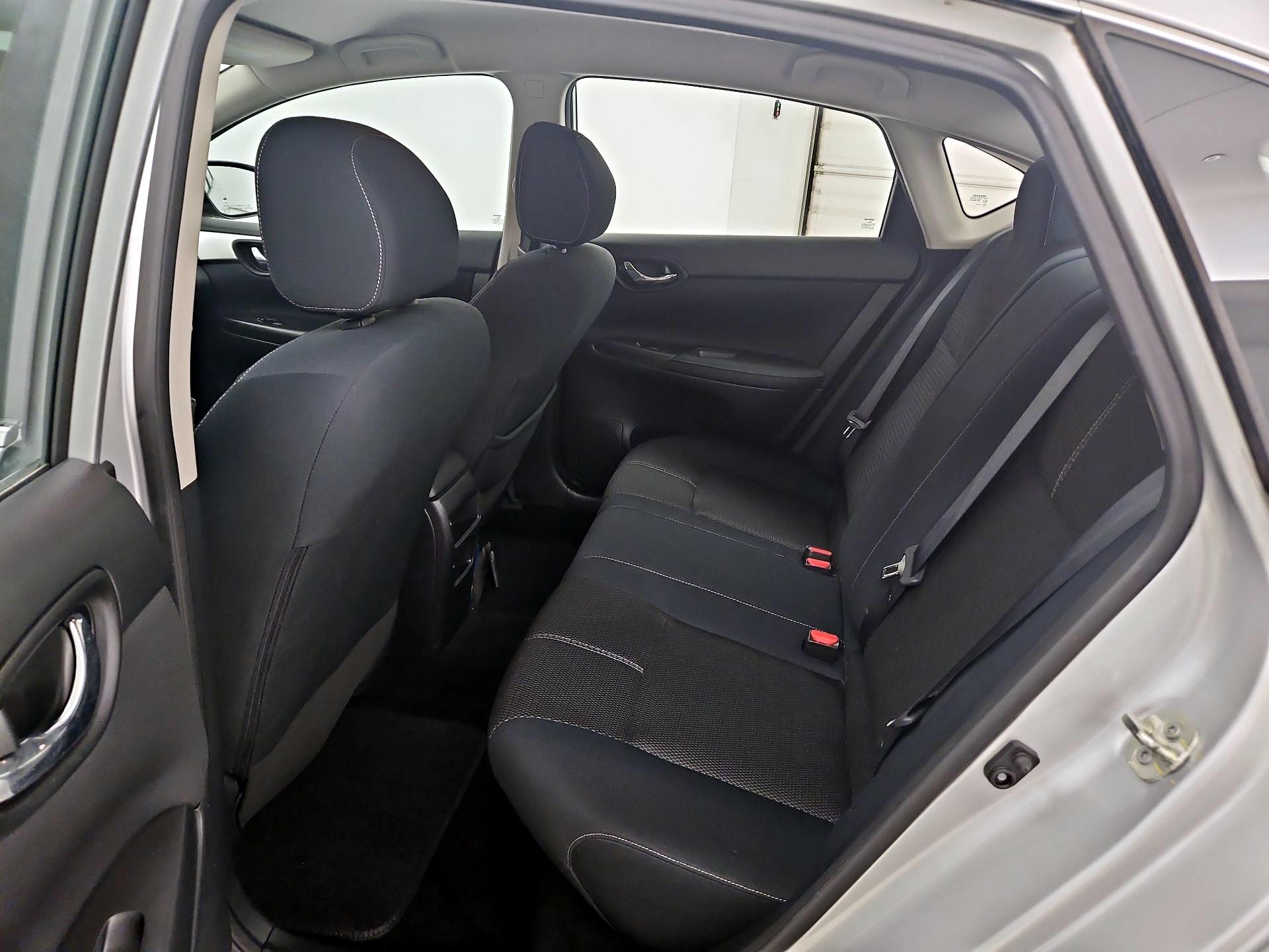 Thumbnail: 2017 Nissan Sentra - 17