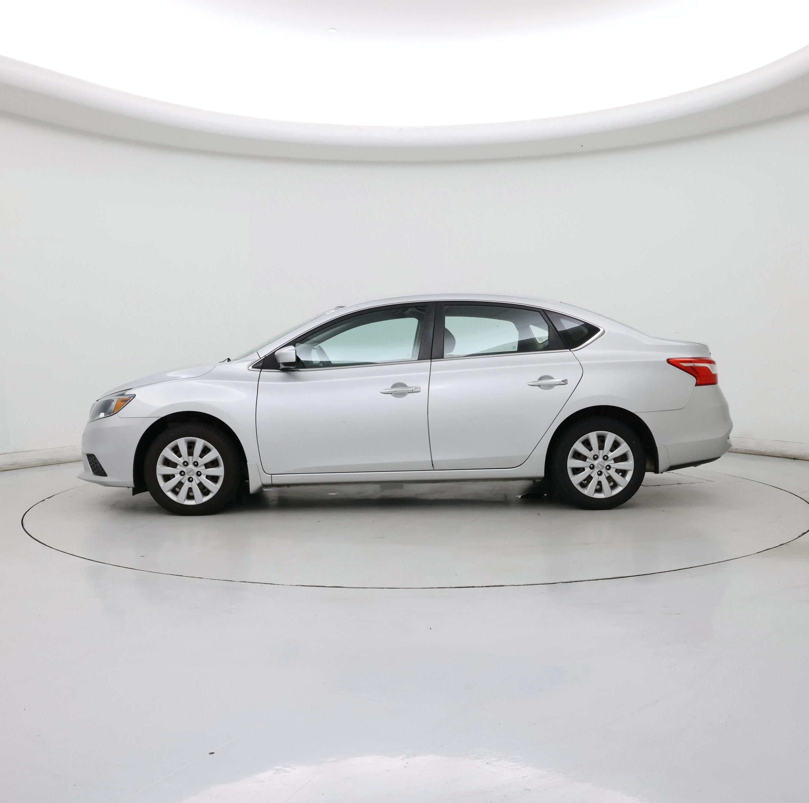Thumbnail: 2017 Nissan Sentra - 3