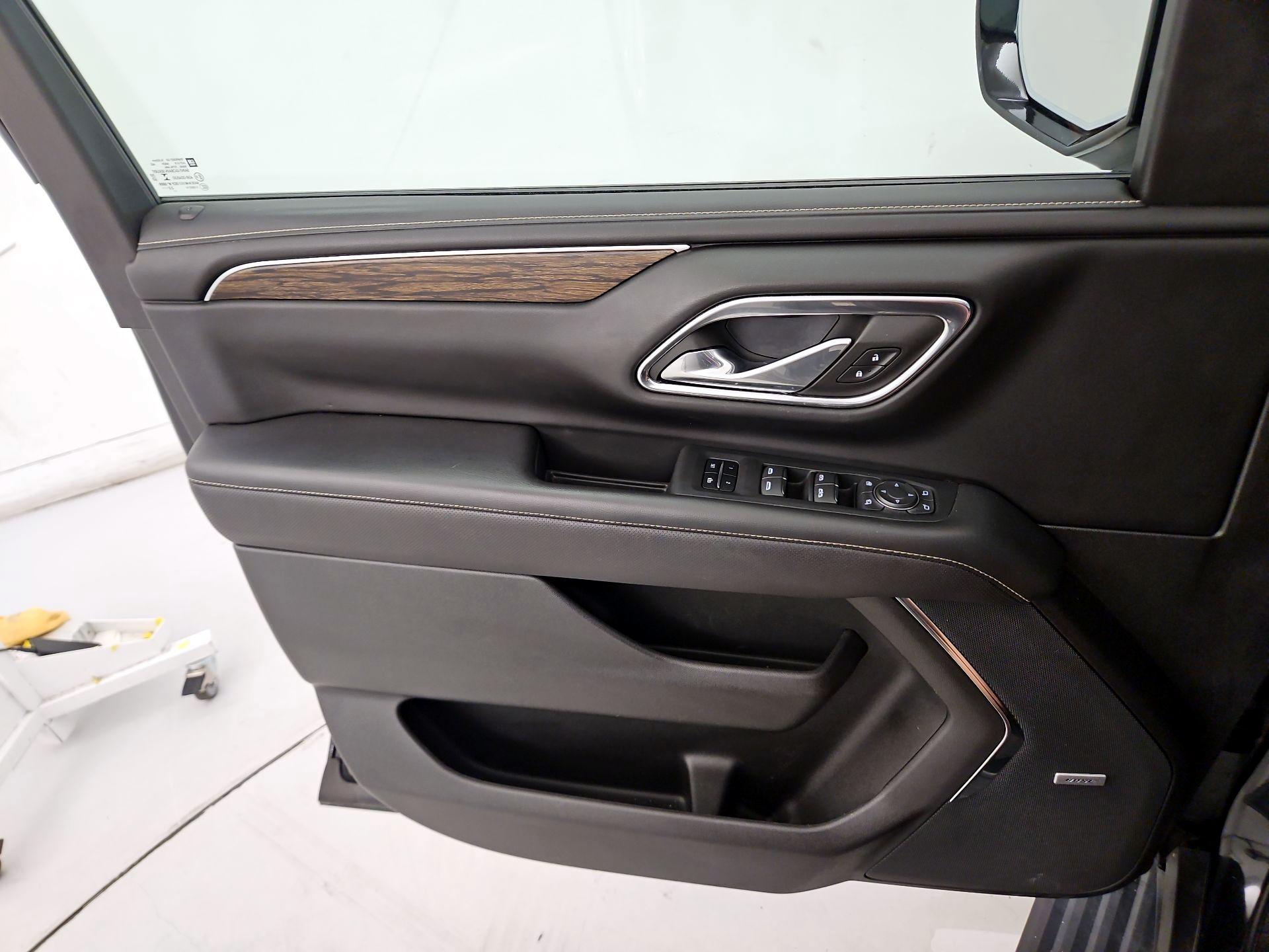 Thumbnail: 2023 Chevrolet Tahoe - 12