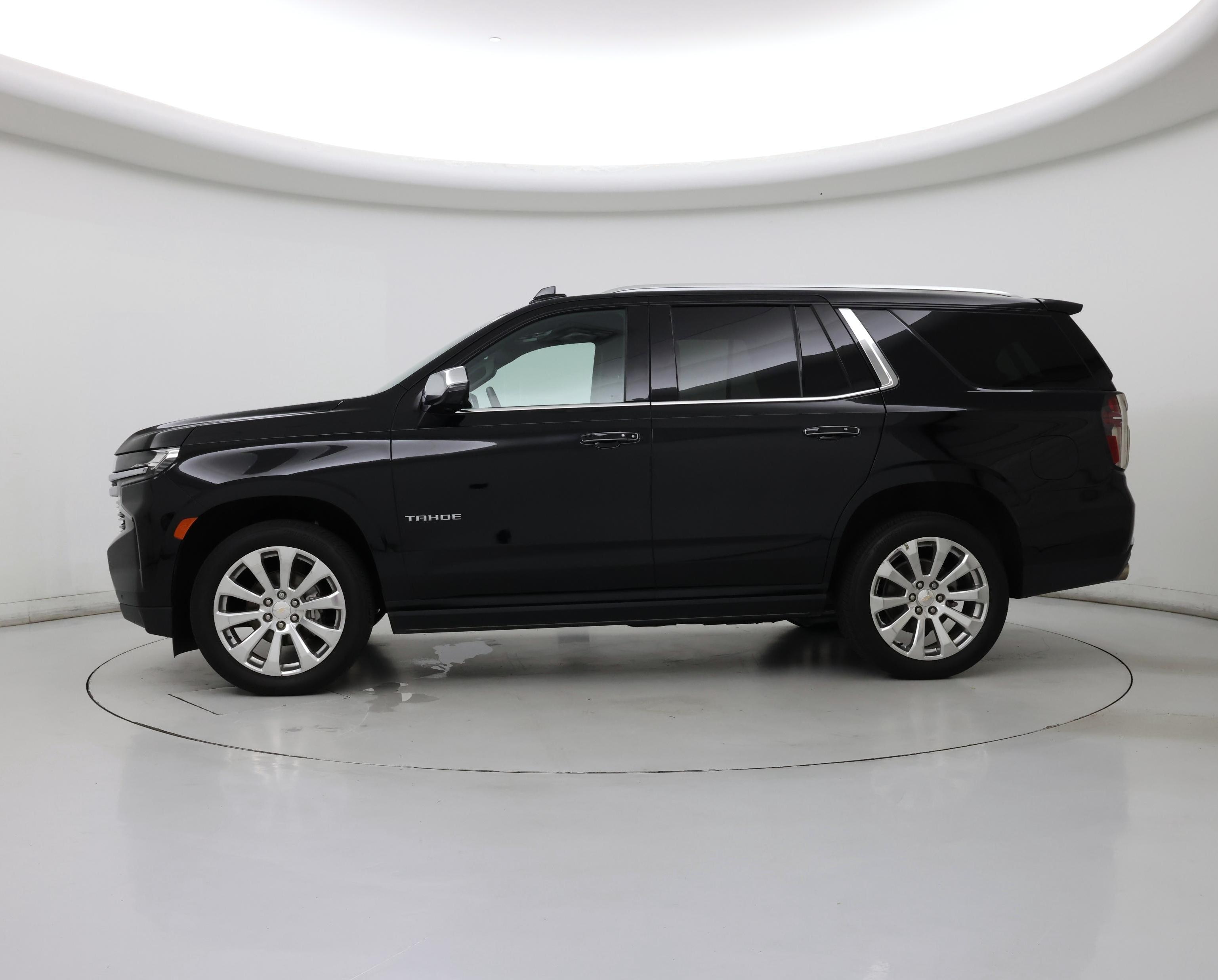 Thumbnail: 2023 Chevrolet Tahoe - 3