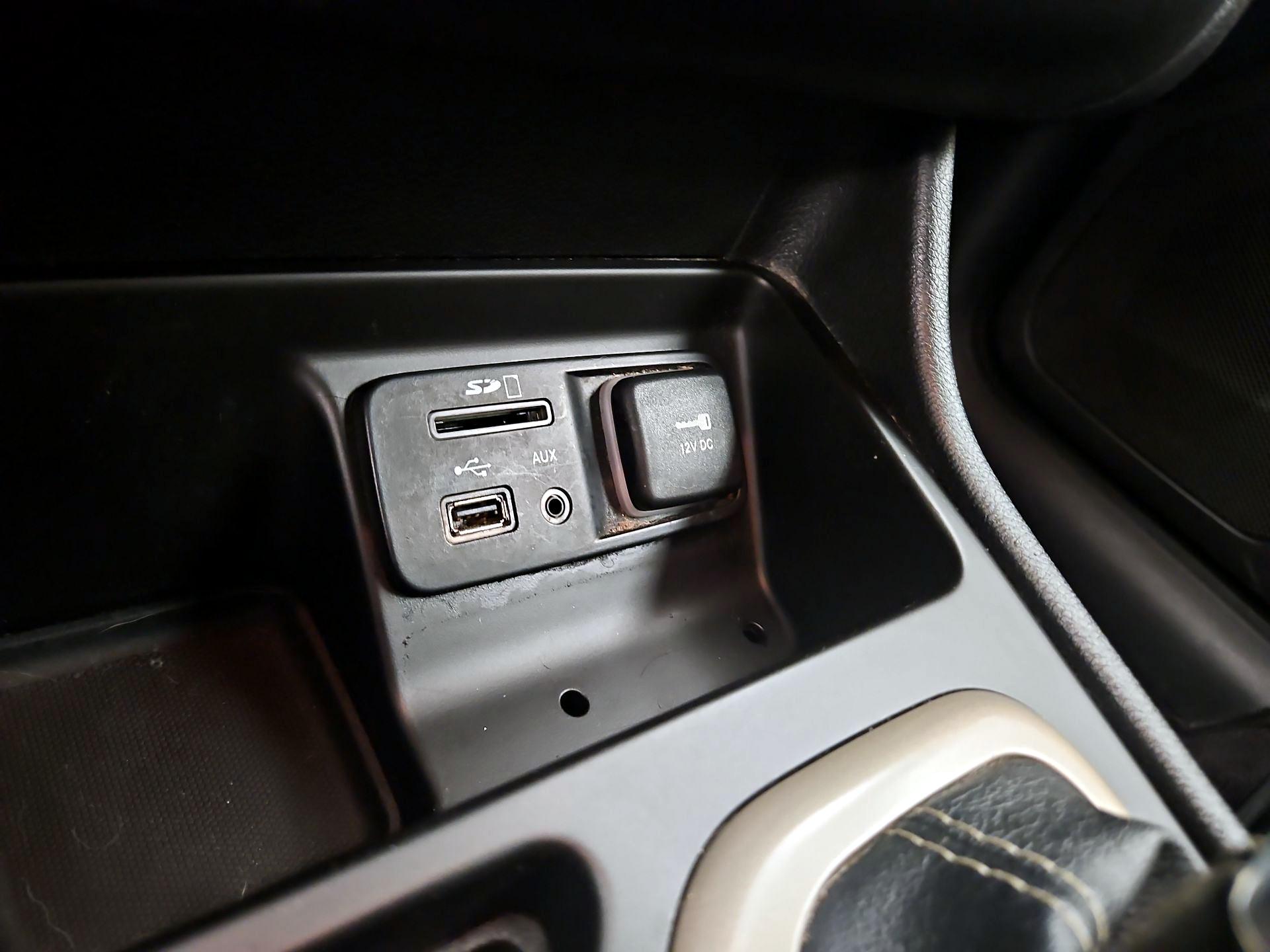 Thumbnail: 2017 Jeep Cherokee - 18
