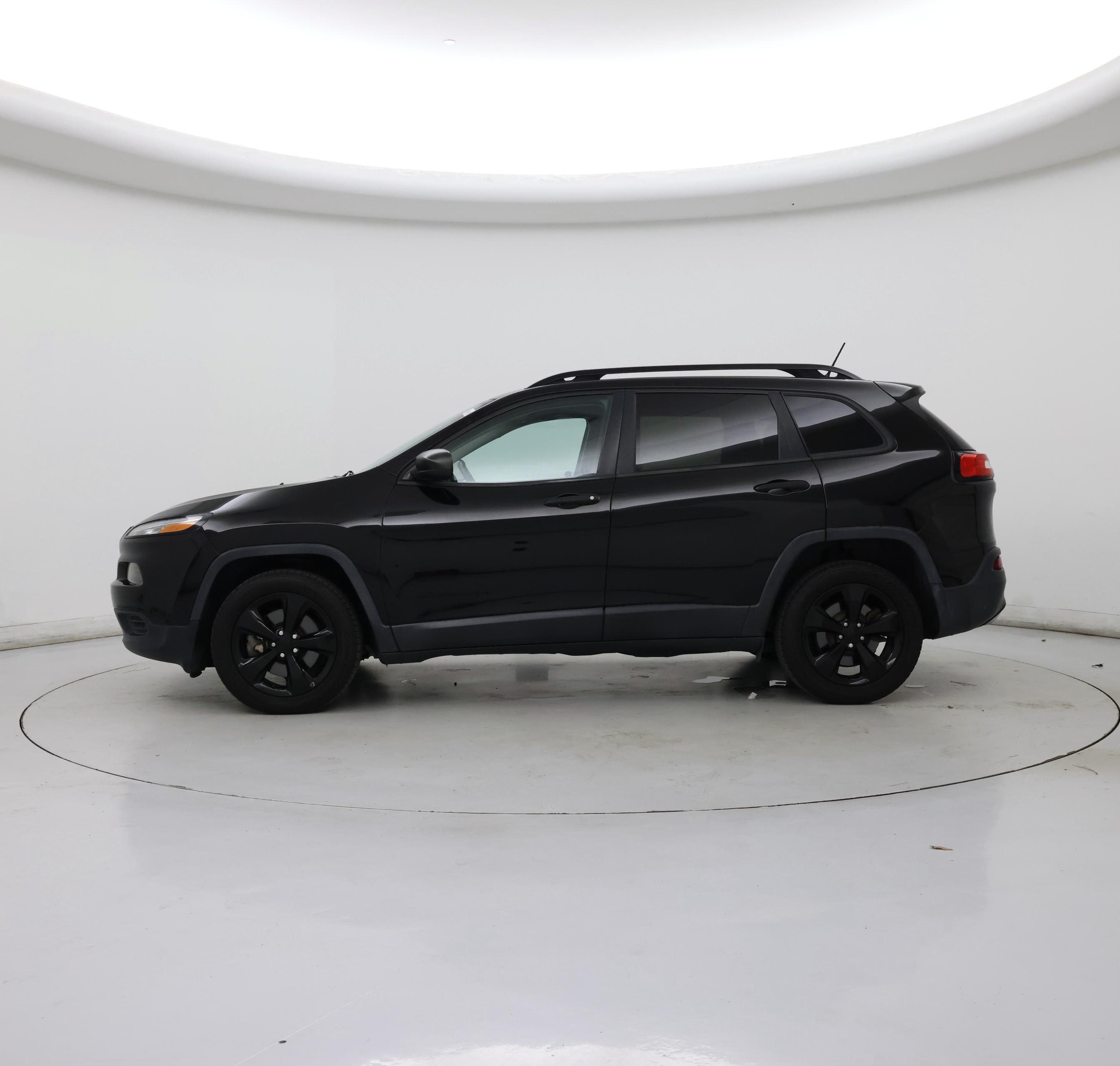 Thumbnail: 2017 Jeep Cherokee - 3