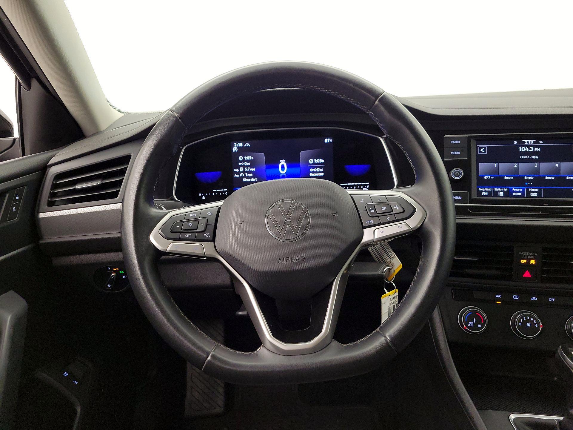 Thumbnail: 2022 Volkswagen Jetta - 10
