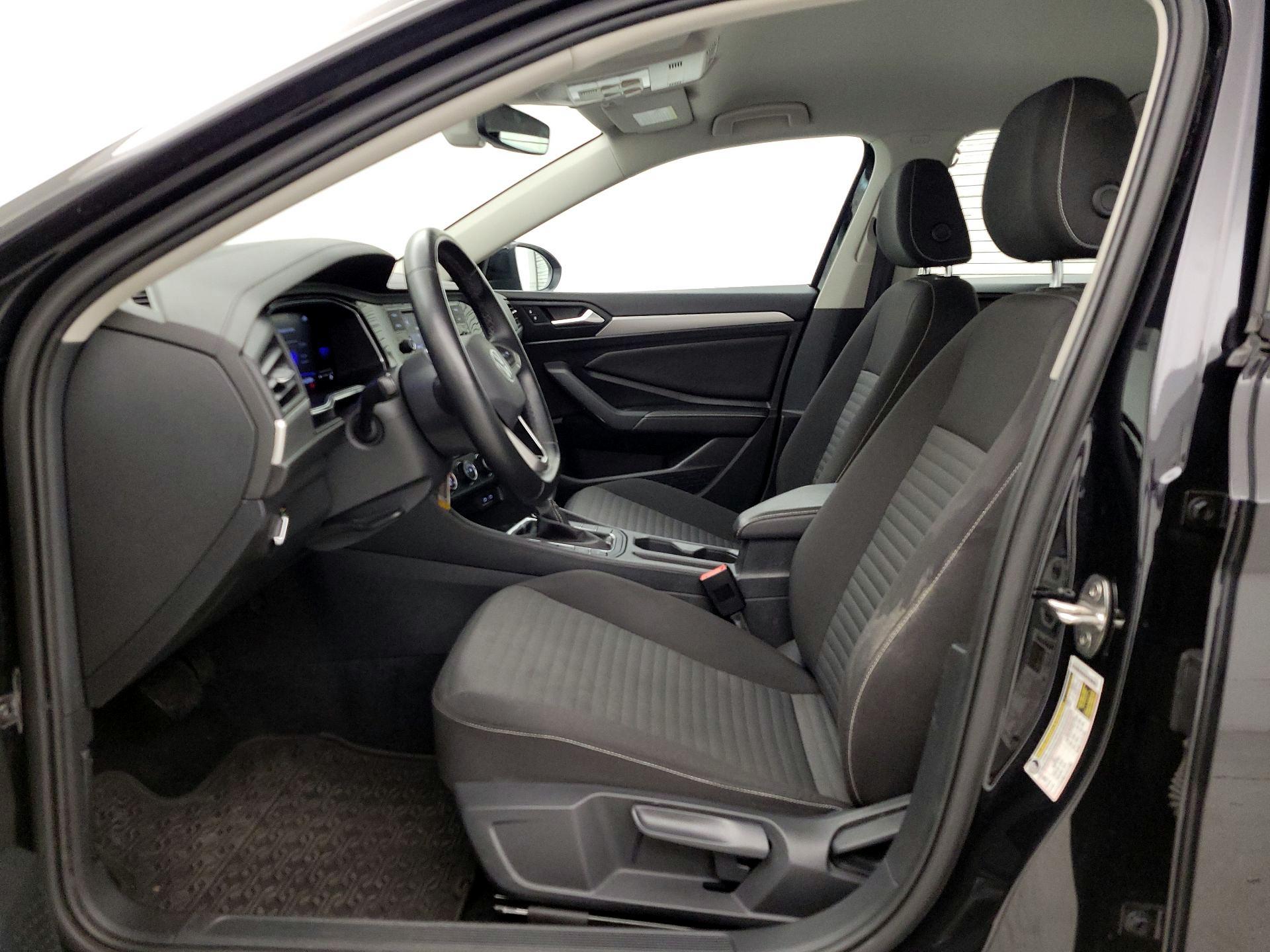 Thumbnail: 2022 Volkswagen Jetta - 11