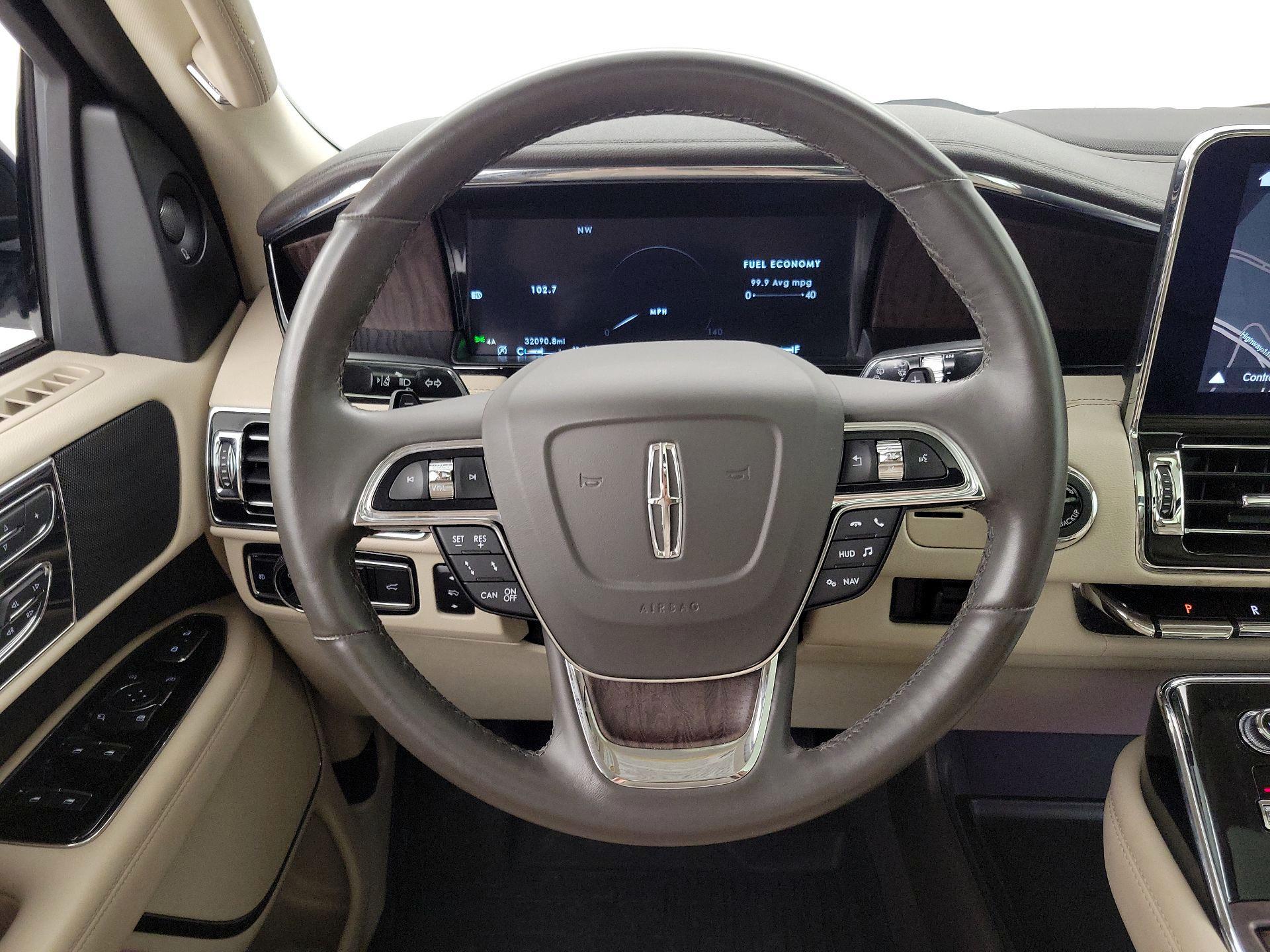Thumbnail: 2019 Lincoln Navigator - 10