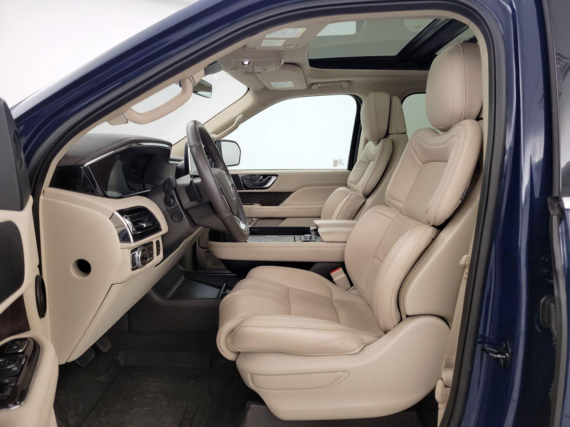 Thumbnail: 2019 Lincoln Navigator - 11