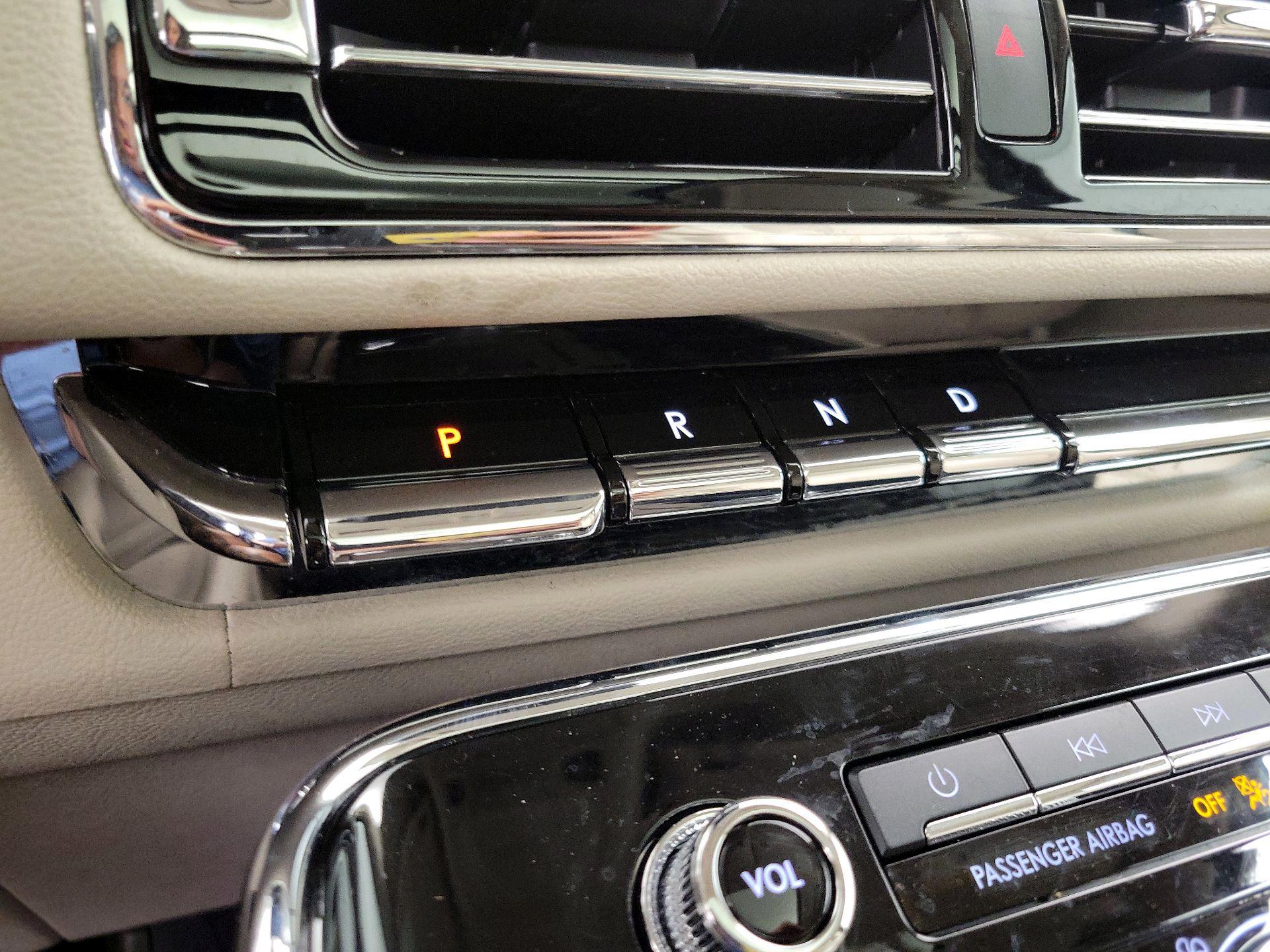 Thumbnail: 2019 Lincoln Navigator - 18