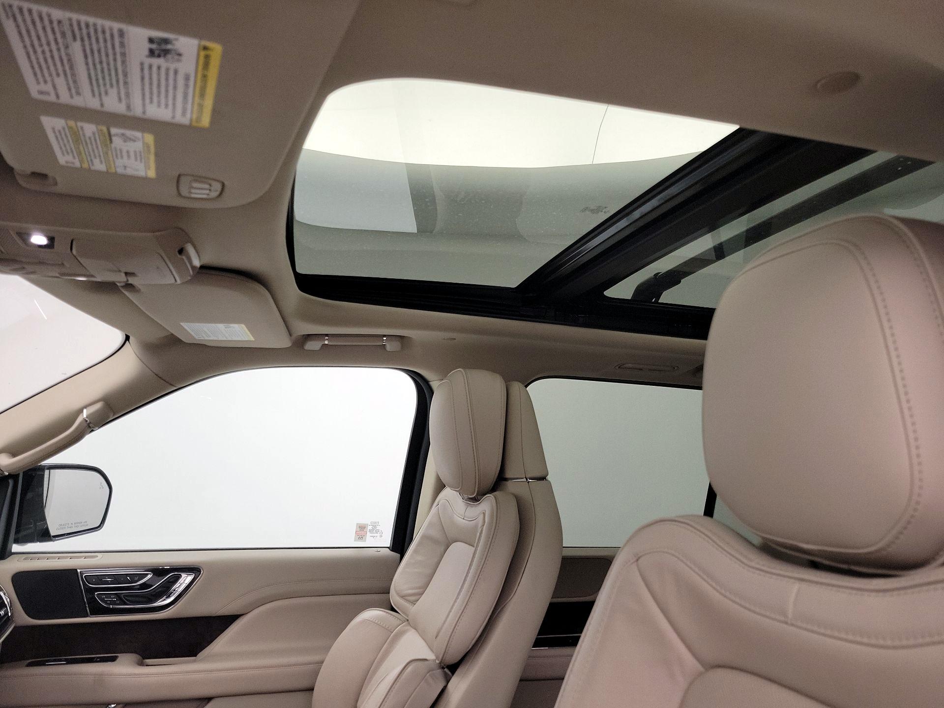 Thumbnail: 2019 Lincoln Navigator - 20