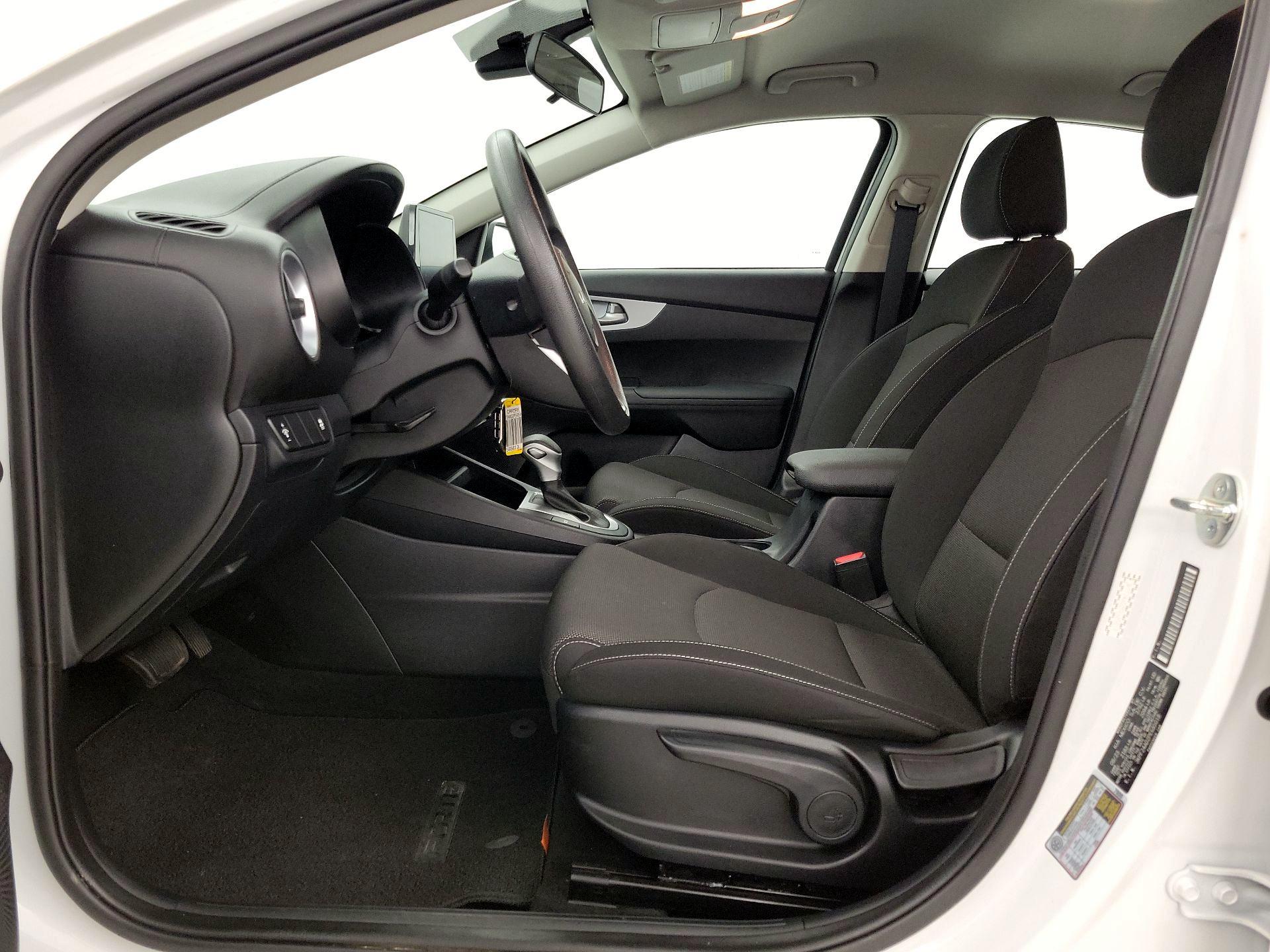 Thumbnail: 2023 Kia Forte - 11