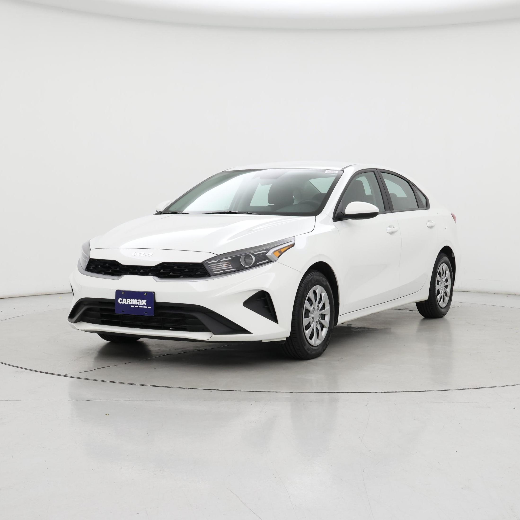 Thumbnail: 2023 Kia Forte - 4