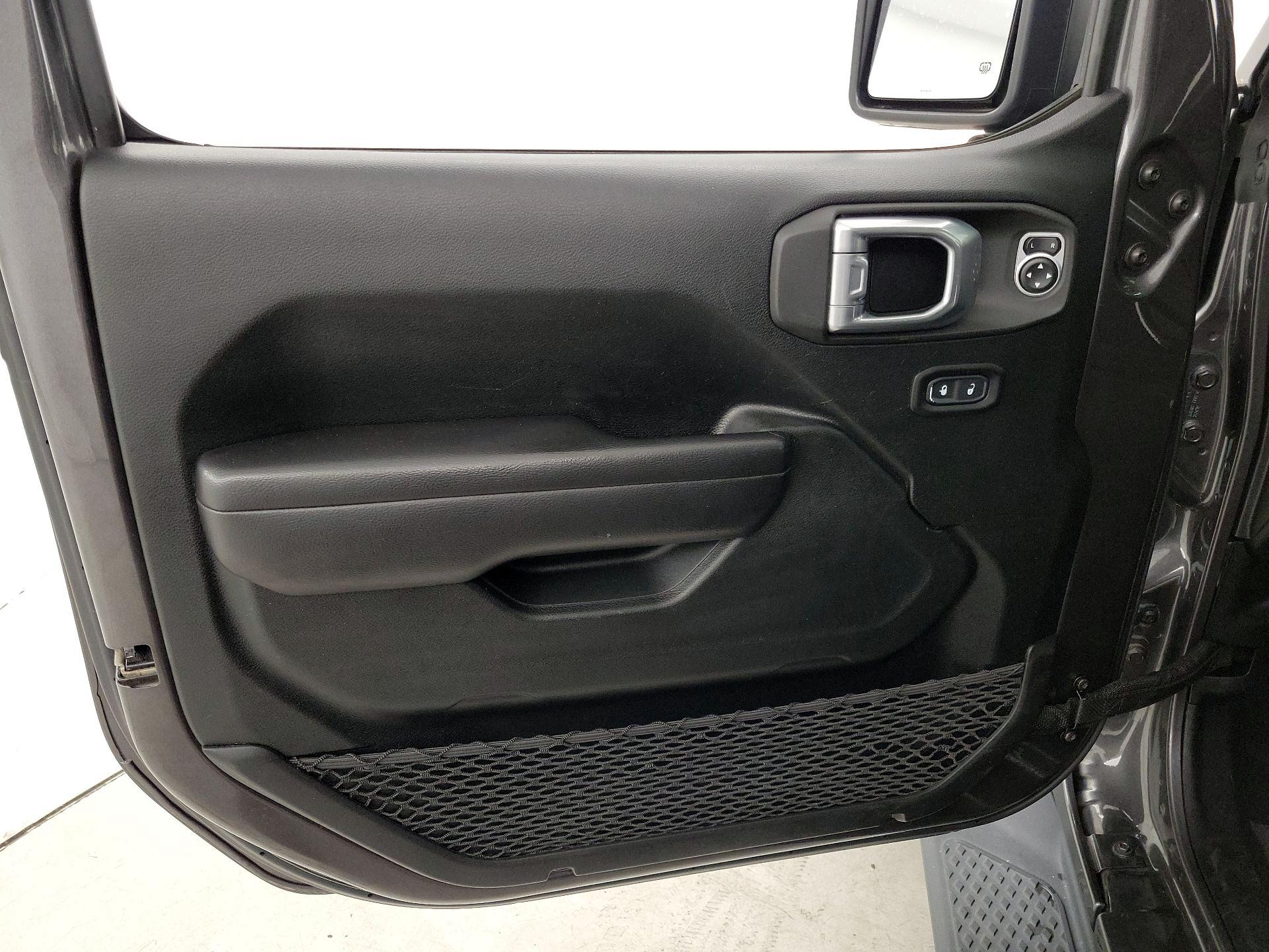 Thumbnail: 2020 Jeep Gladiator - 12