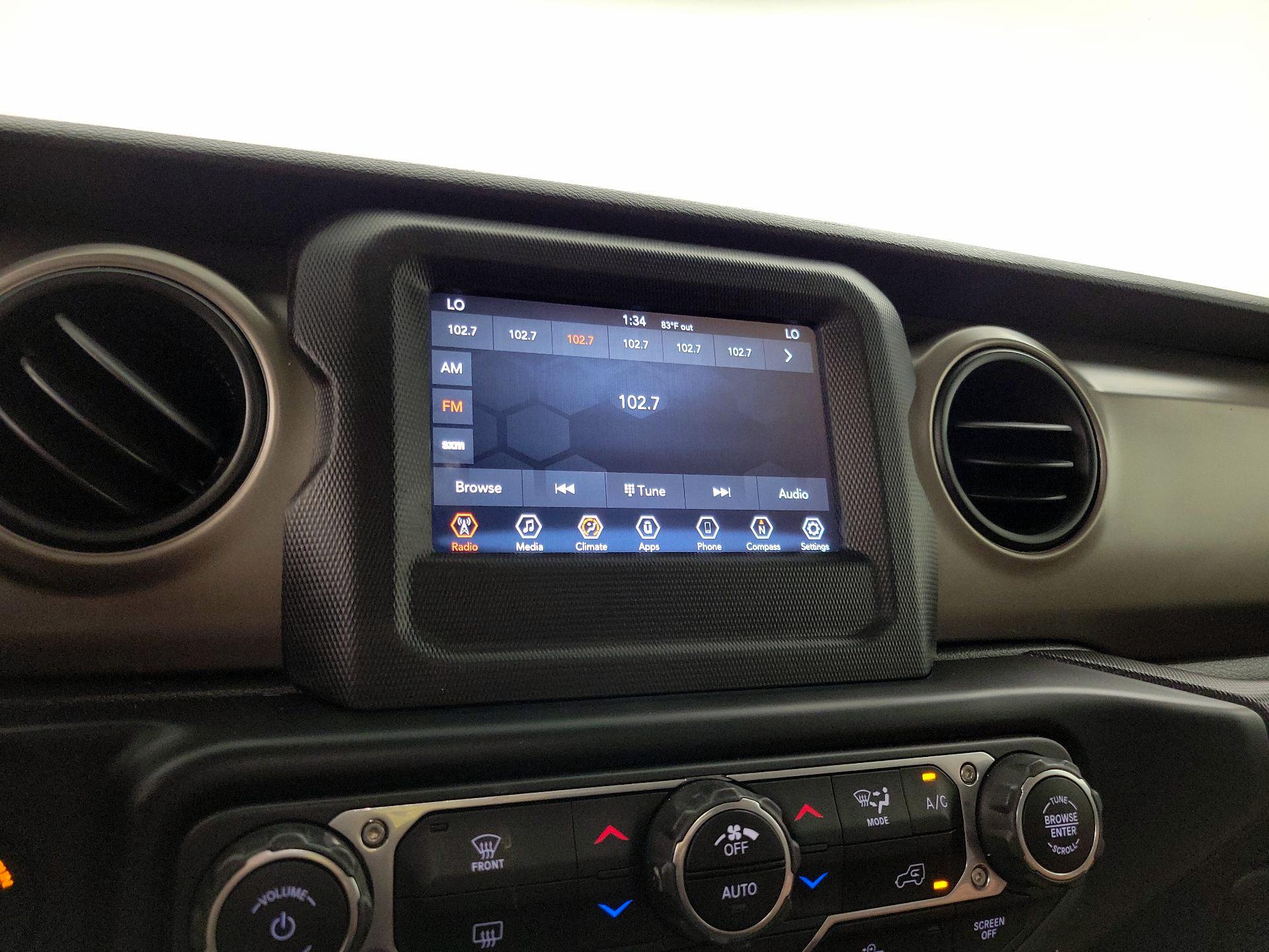 Thumbnail: 2020 Jeep Gladiator - 15