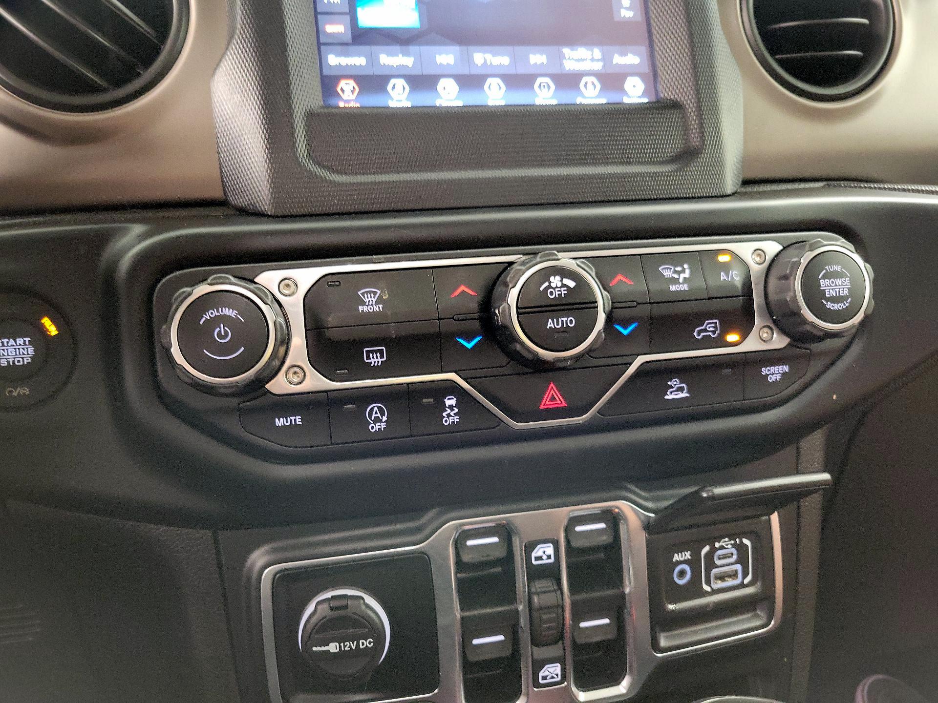Thumbnail: 2020 Jeep Gladiator - 16