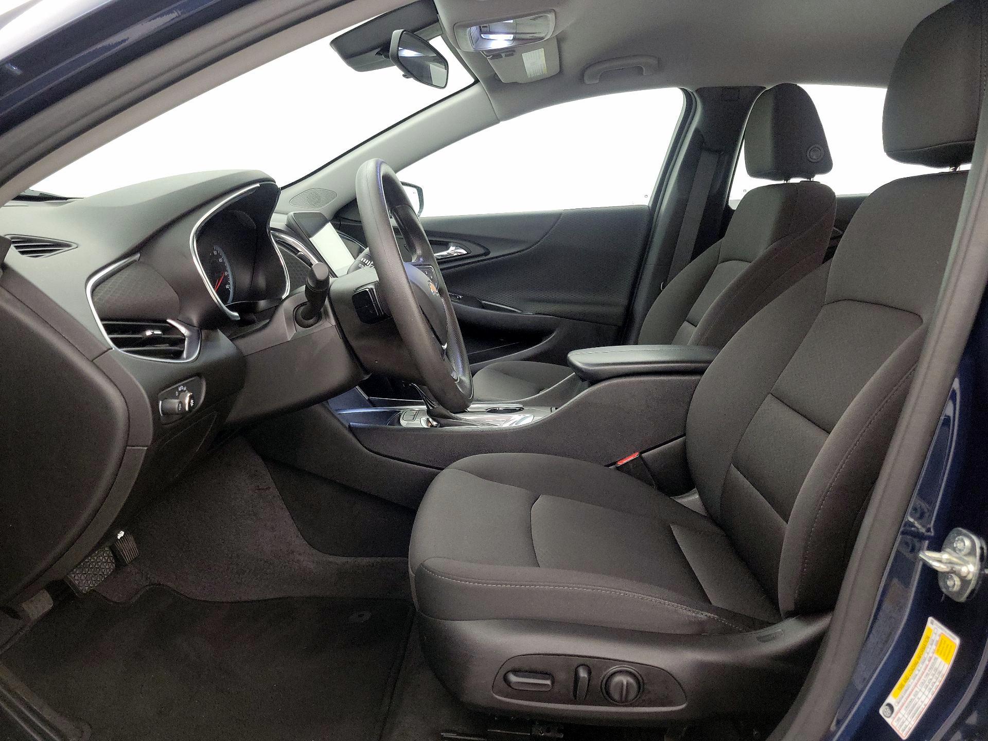Thumbnail: 2020 Chevrolet Malibu - 11