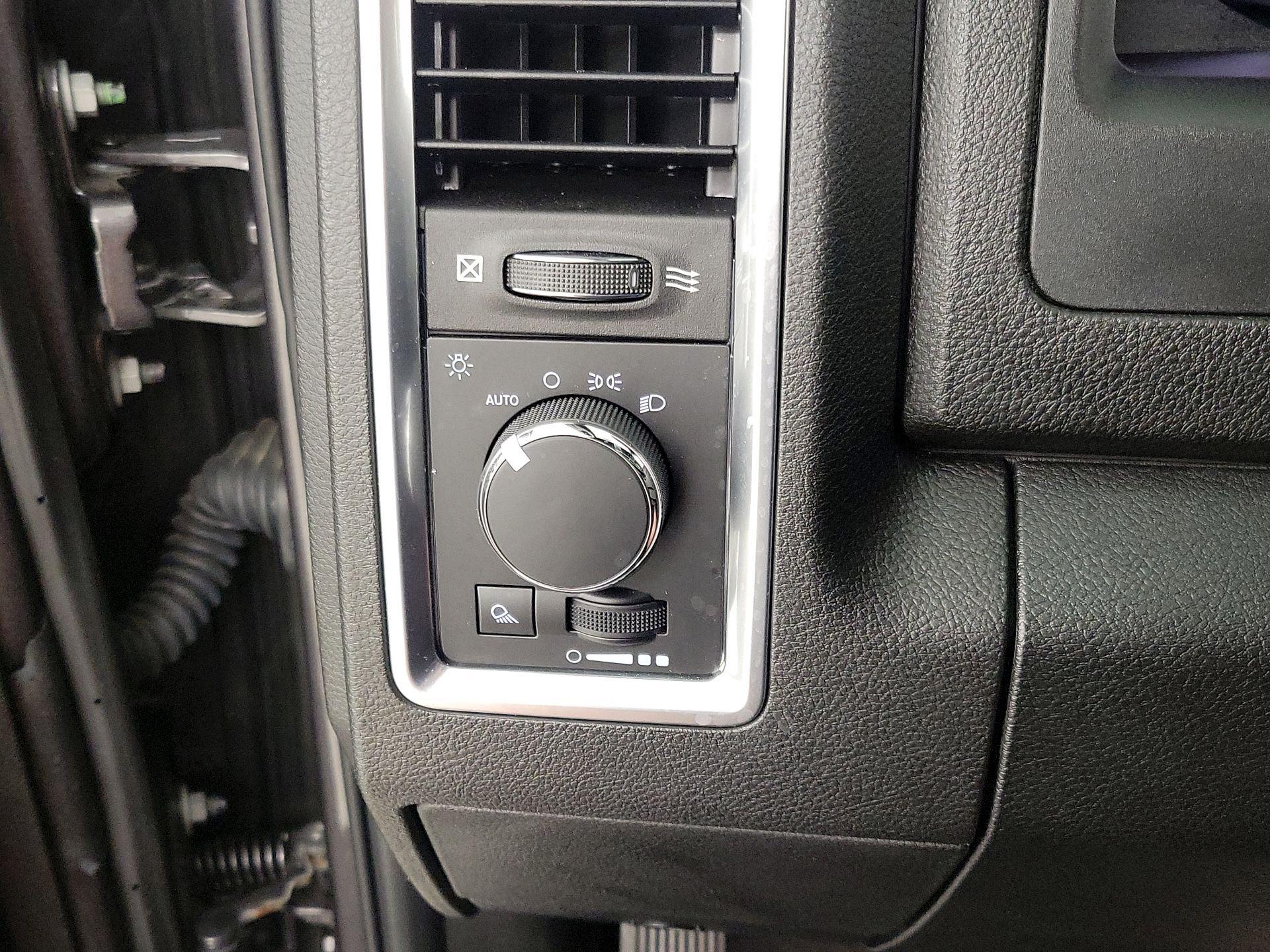 Thumbnail: 2022 RAM 1500 Classic - 13