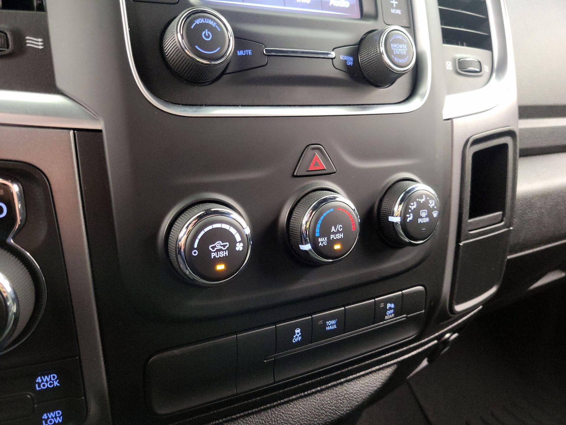 Thumbnail: 2022 RAM 1500 Classic - 16