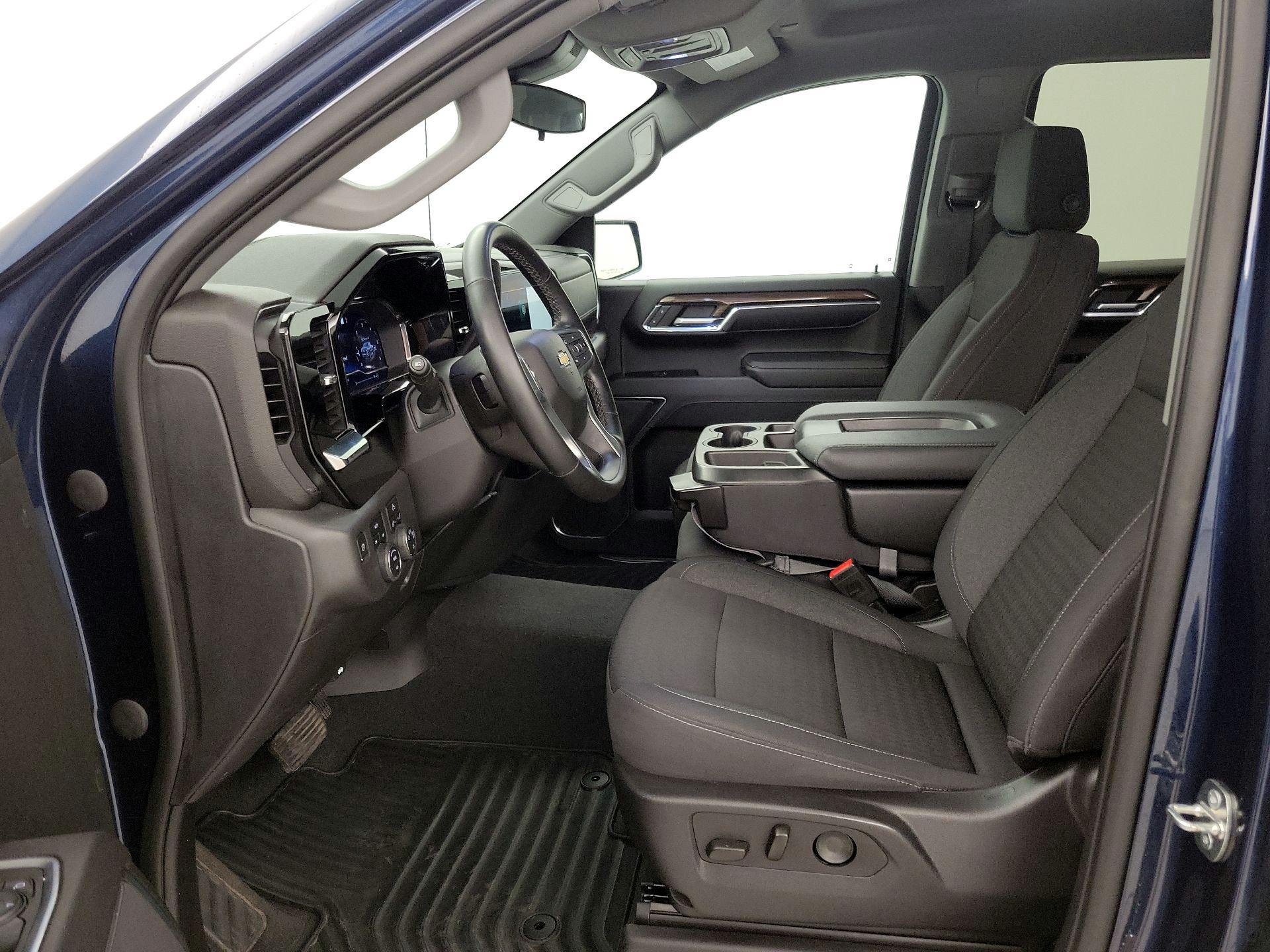 Thumbnail: 2023 Chevrolet Silverado 1500 - 11