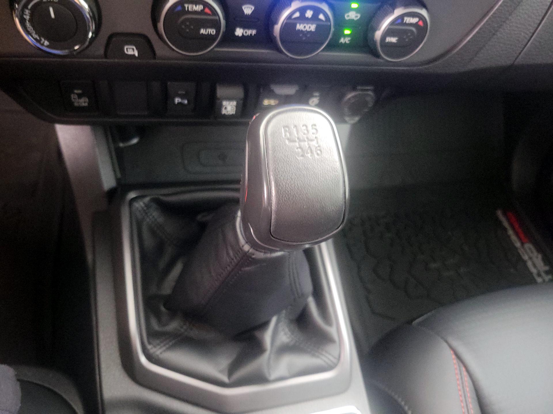 Thumbnail: 2021 Toyota Tacoma - 18