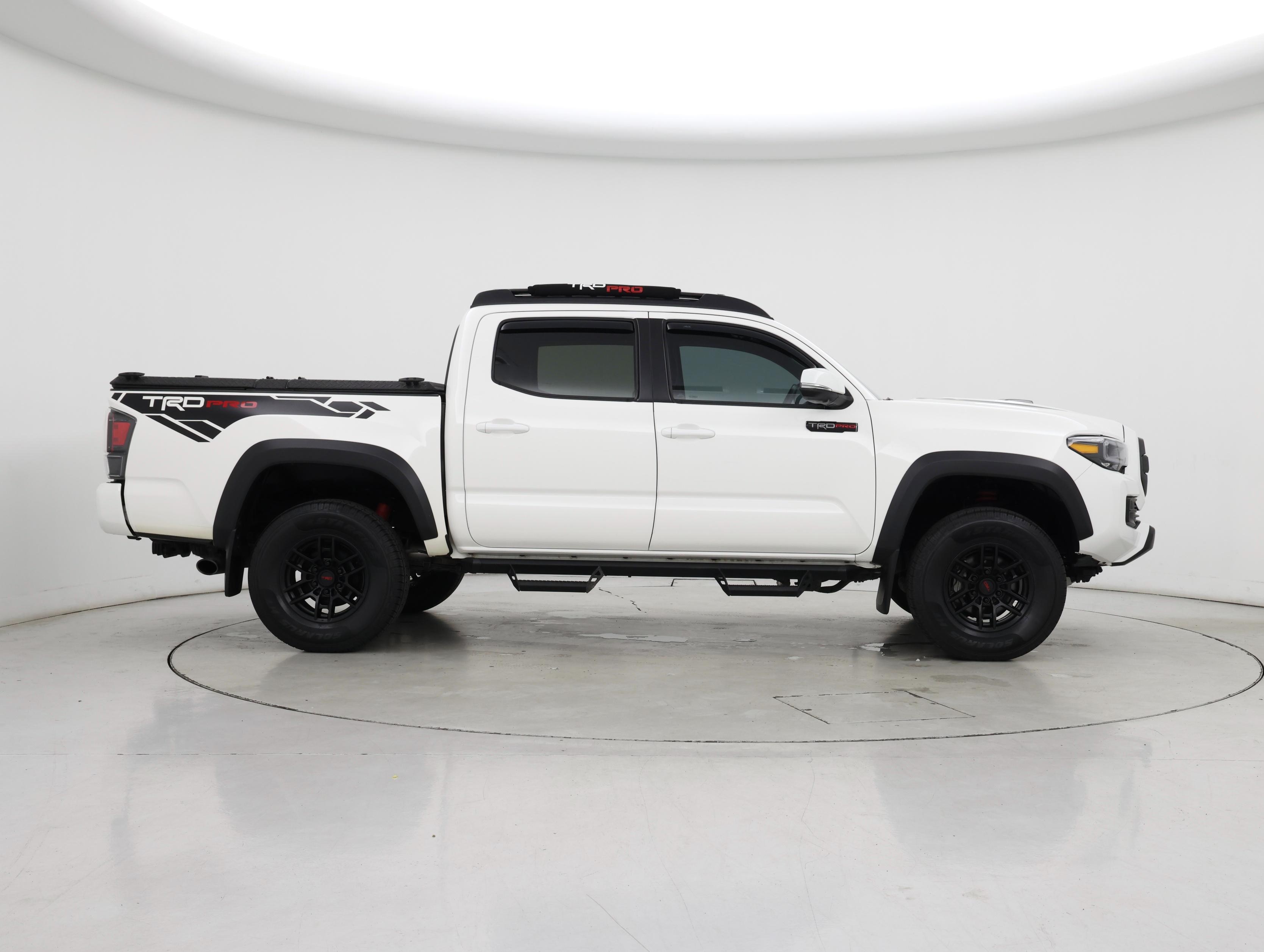 Thumbnail: 2021 Toyota Tacoma - 7