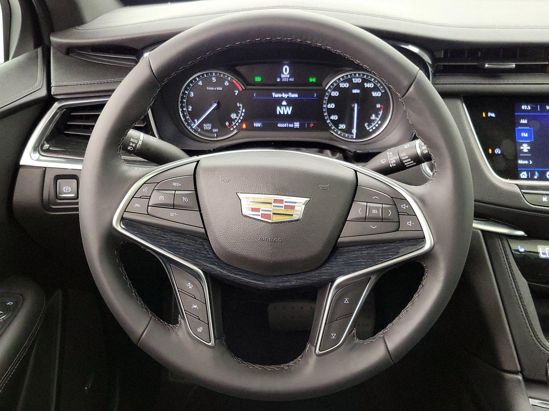 Thumbnail: 2022 Cadillac XT5 - 10