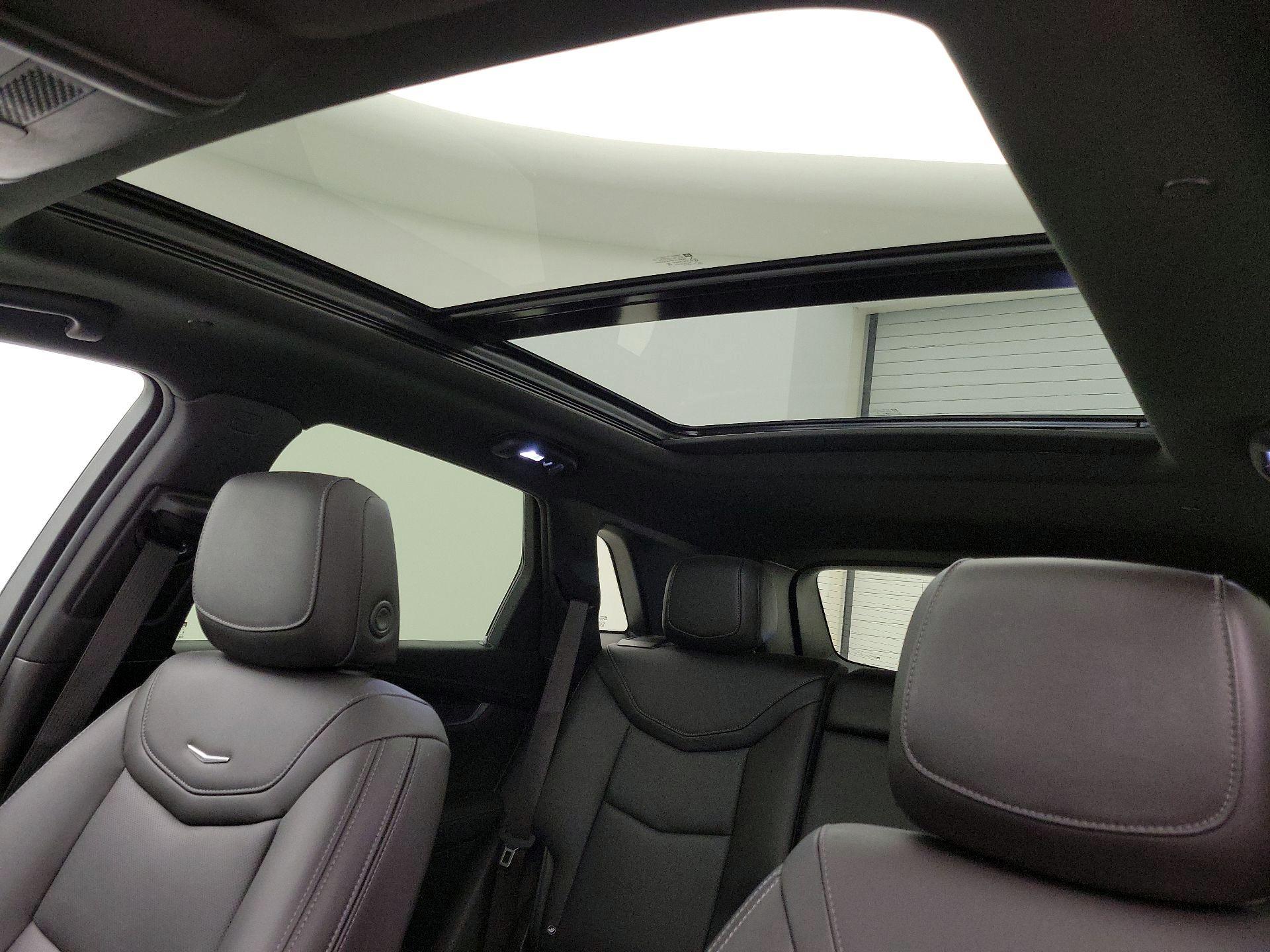 Thumbnail: 2022 Cadillac XT5 - 19