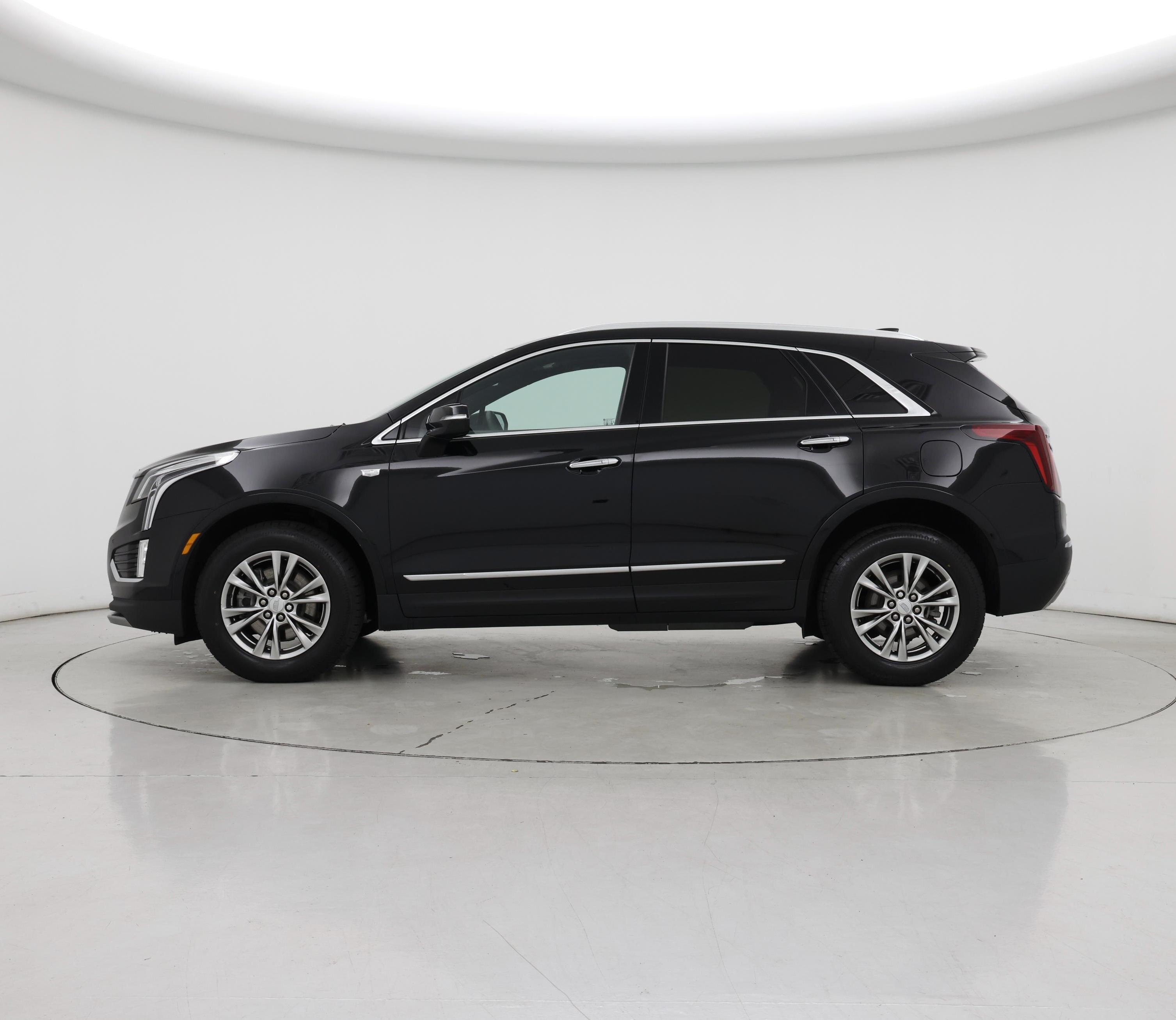 Thumbnail: 2022 Cadillac XT5 - 3